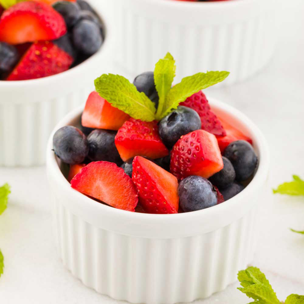 Chef 101 5 oz Round White Porcelain Mini Ramekin - 3" x 3" x 1 1/2" - 10 count box