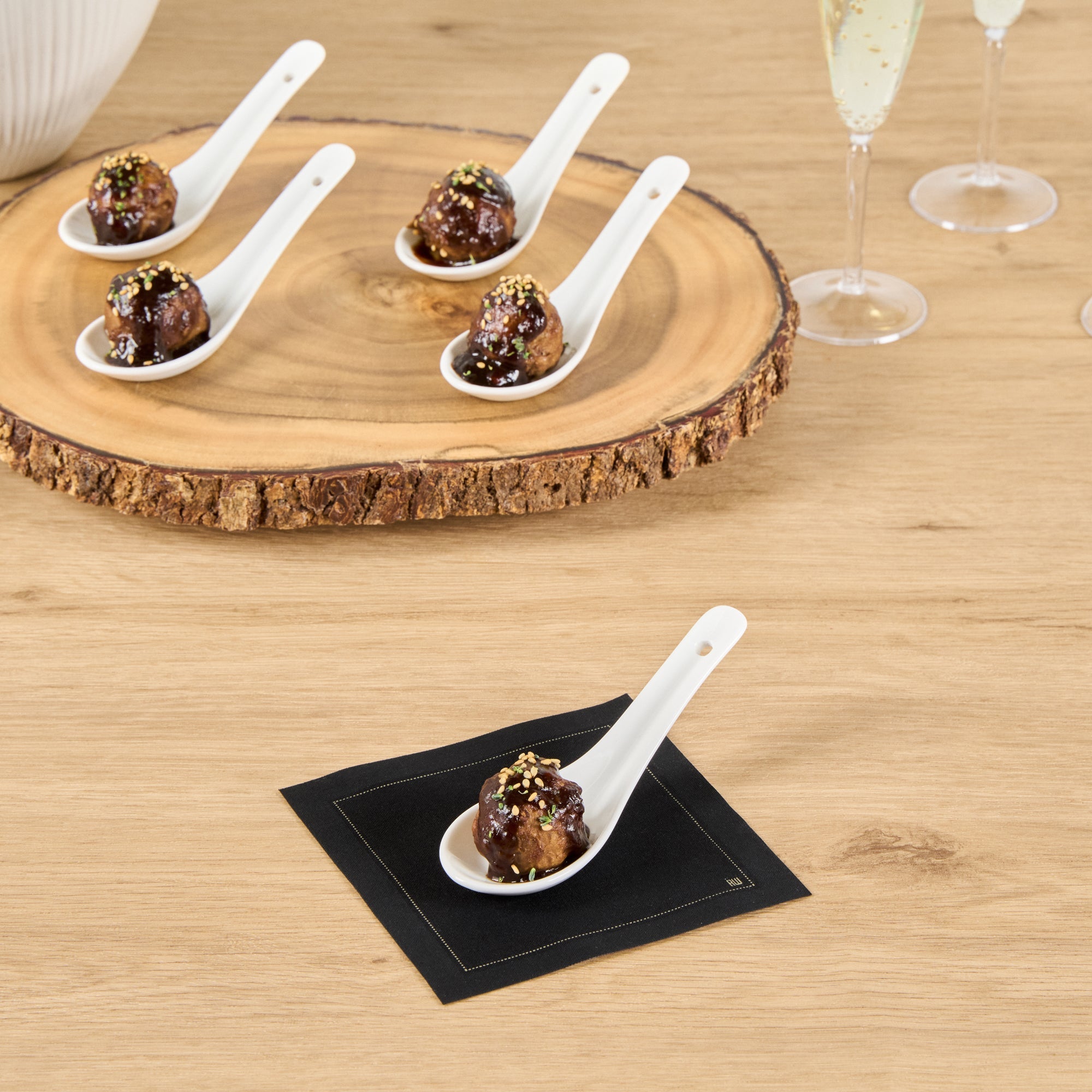 Chef 101 White Porcelain Asian Spoon - 5" x 1 3/4" x 2" - 10 count box