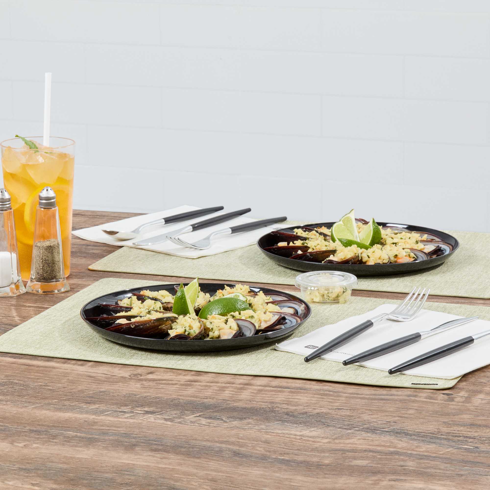 Maxi Serve Round Black Plastic Elegant Plate - 9" x 9" x 1/2" - 100 count box