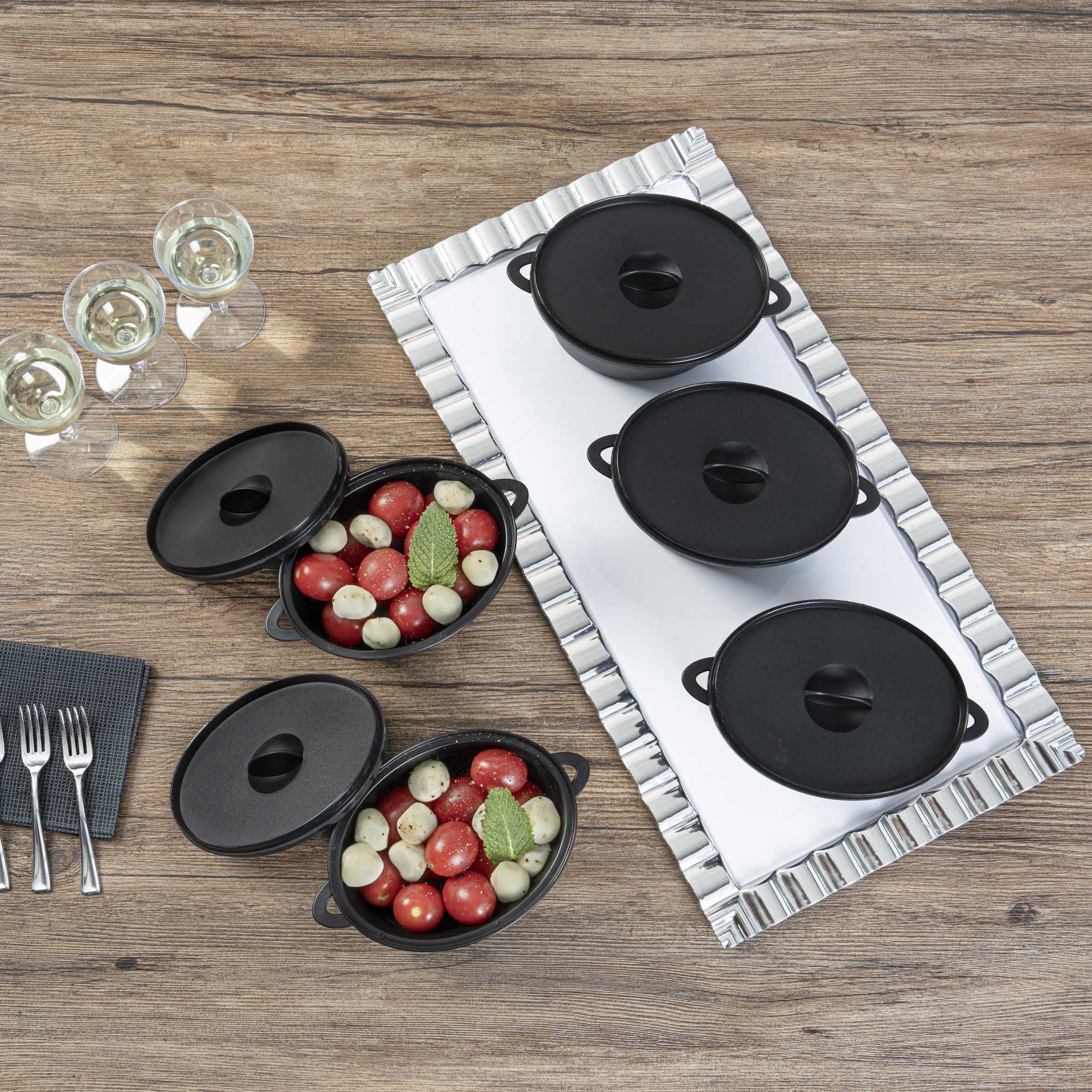 Mini Serve 12 oz Oval Black Plastic Large Kettle Dish - 6" x 4" x 2 3/4" - 100 count box