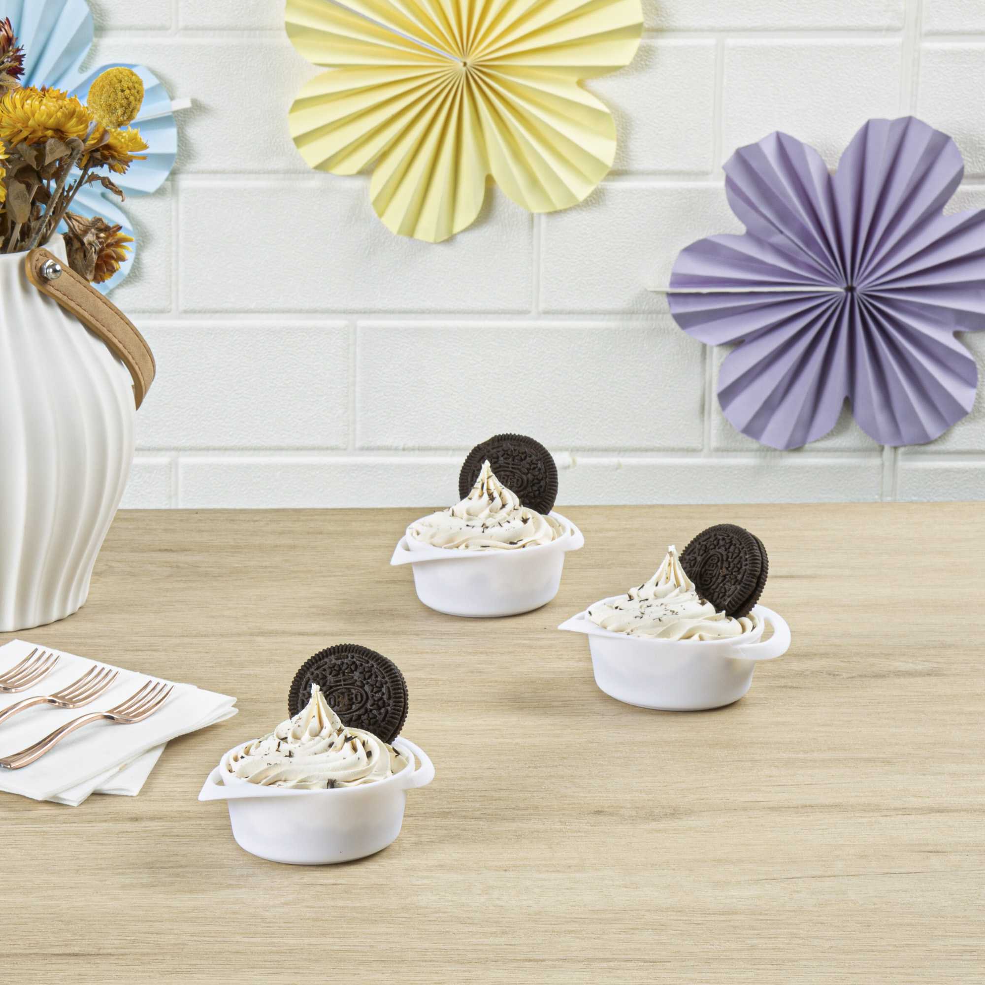 Mini Serve 3 oz Round White Plastic Mini Infinity Pot - 3 3/4" x 2 1/2" x 1 1/4" - 100 count box