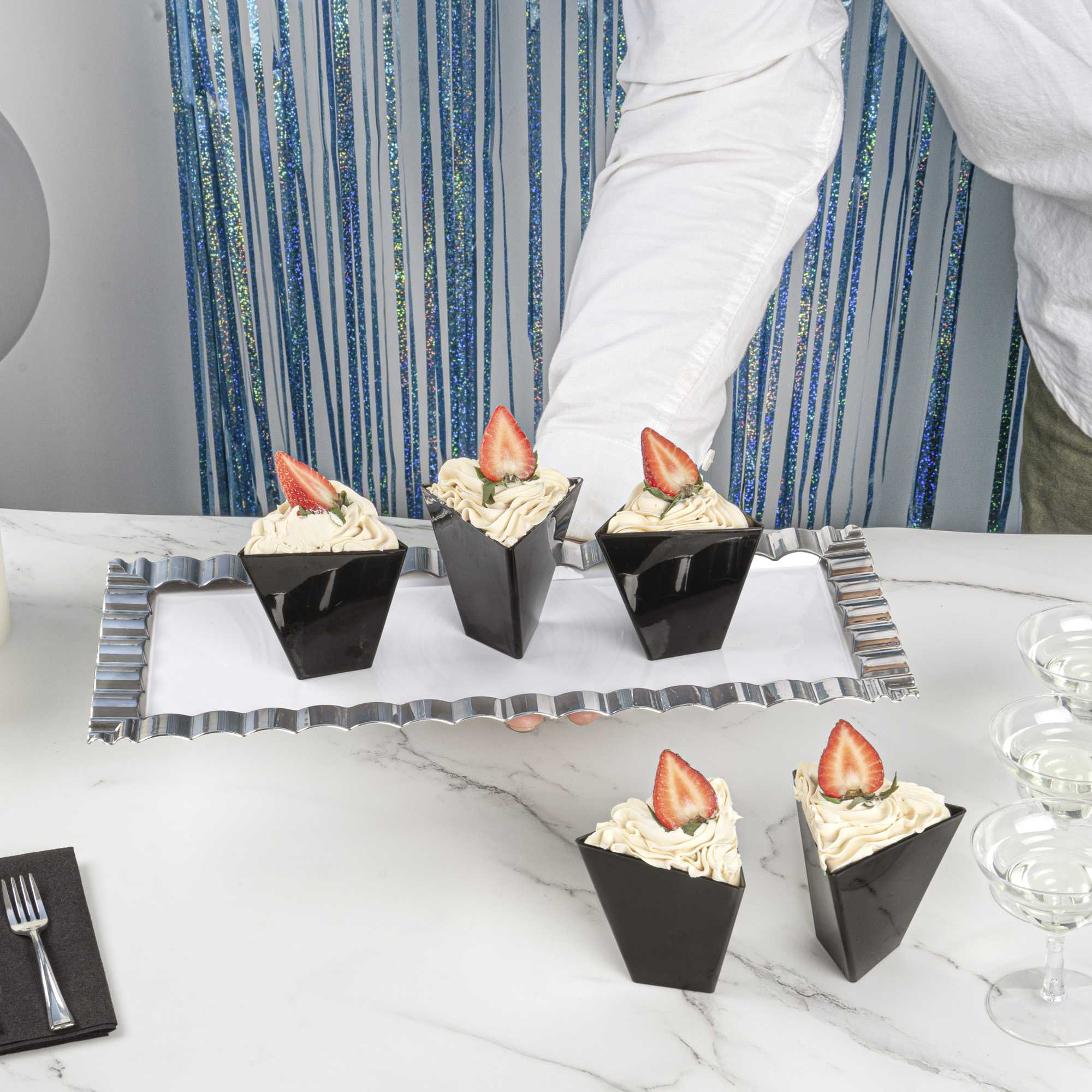 Mini Serve 4 oz Black Plastic Torcente Dessert Cup - 3" x 2 1/2" x 2 3/4" - 100 count box