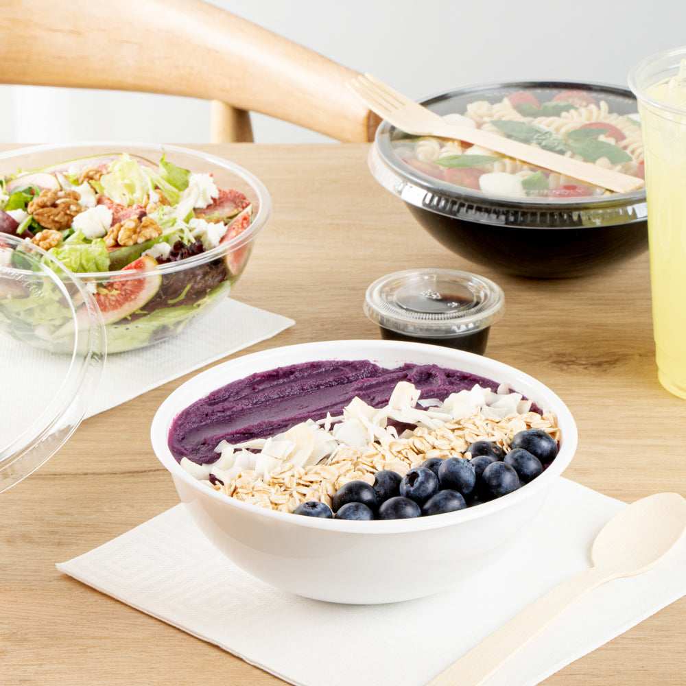 Maxi Serve 21 oz Round White Plastic Salad Bowl - 6 3/4" x 6 3/4" x 2 1/2" - 200 count box