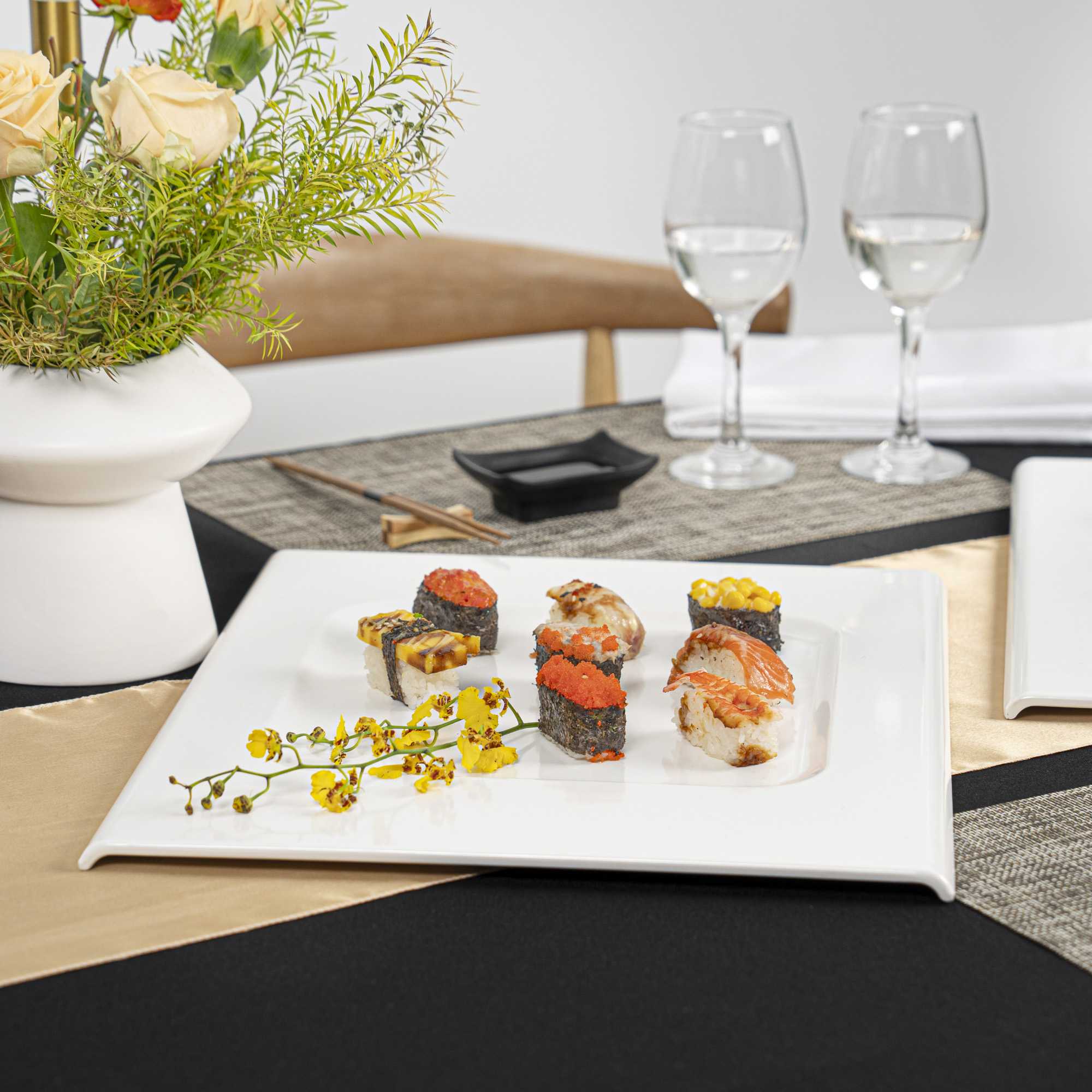 Voga Rectangle White Melamine Tray - 16 1/2" x 13 1/2" x 1/2" - 2 count box