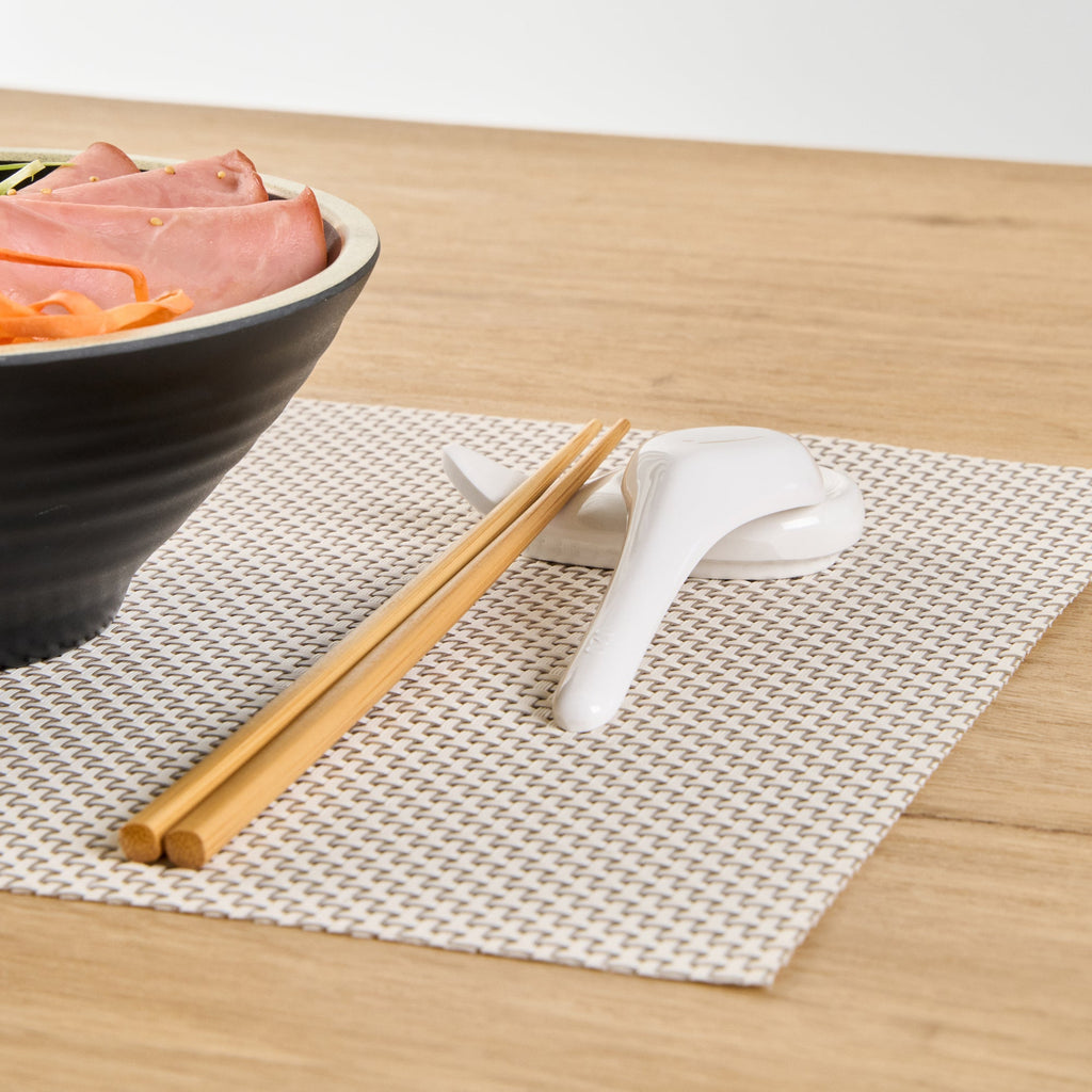 Voga White Melamine Chopstick and Spoon Rest - 3 1/2" x 2" x 3/4" - 10 count box