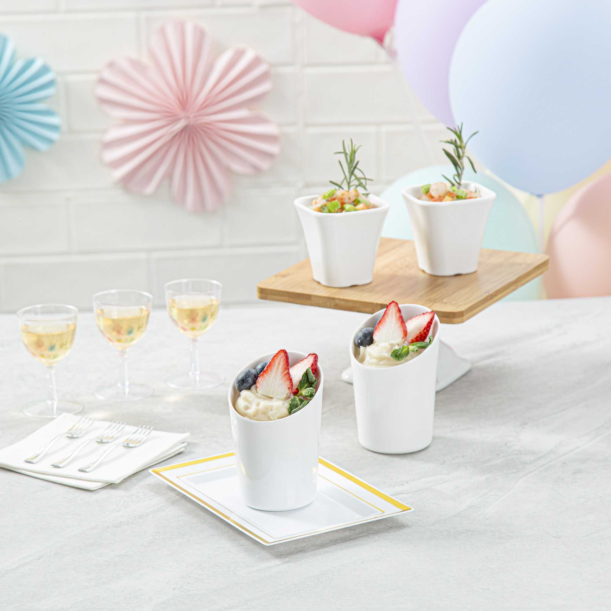Voga 9 oz Round White Melamine Cup - Incline - 3" x 3" x 3" - 10 count box