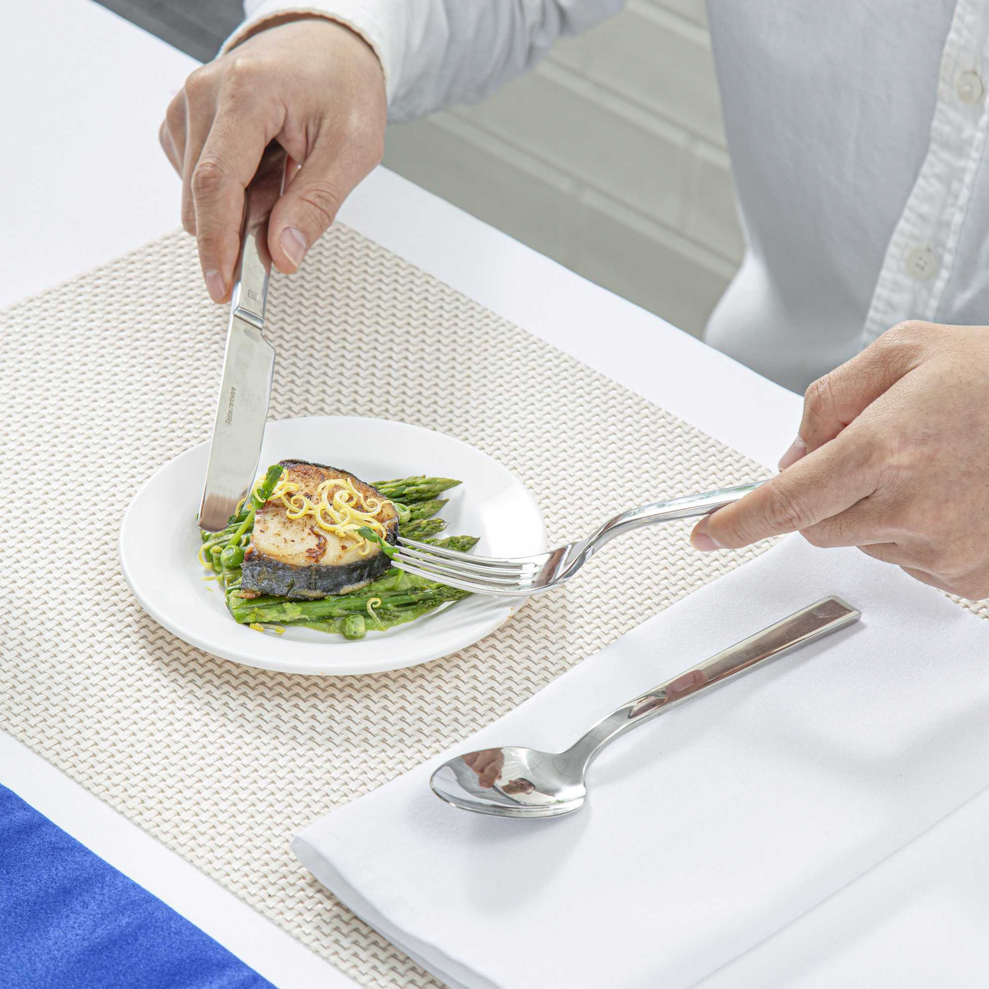 Voga Round White Melamine Small Plate - Classic, Rimmed - 6" x 6" x 1/2" - 10 count box