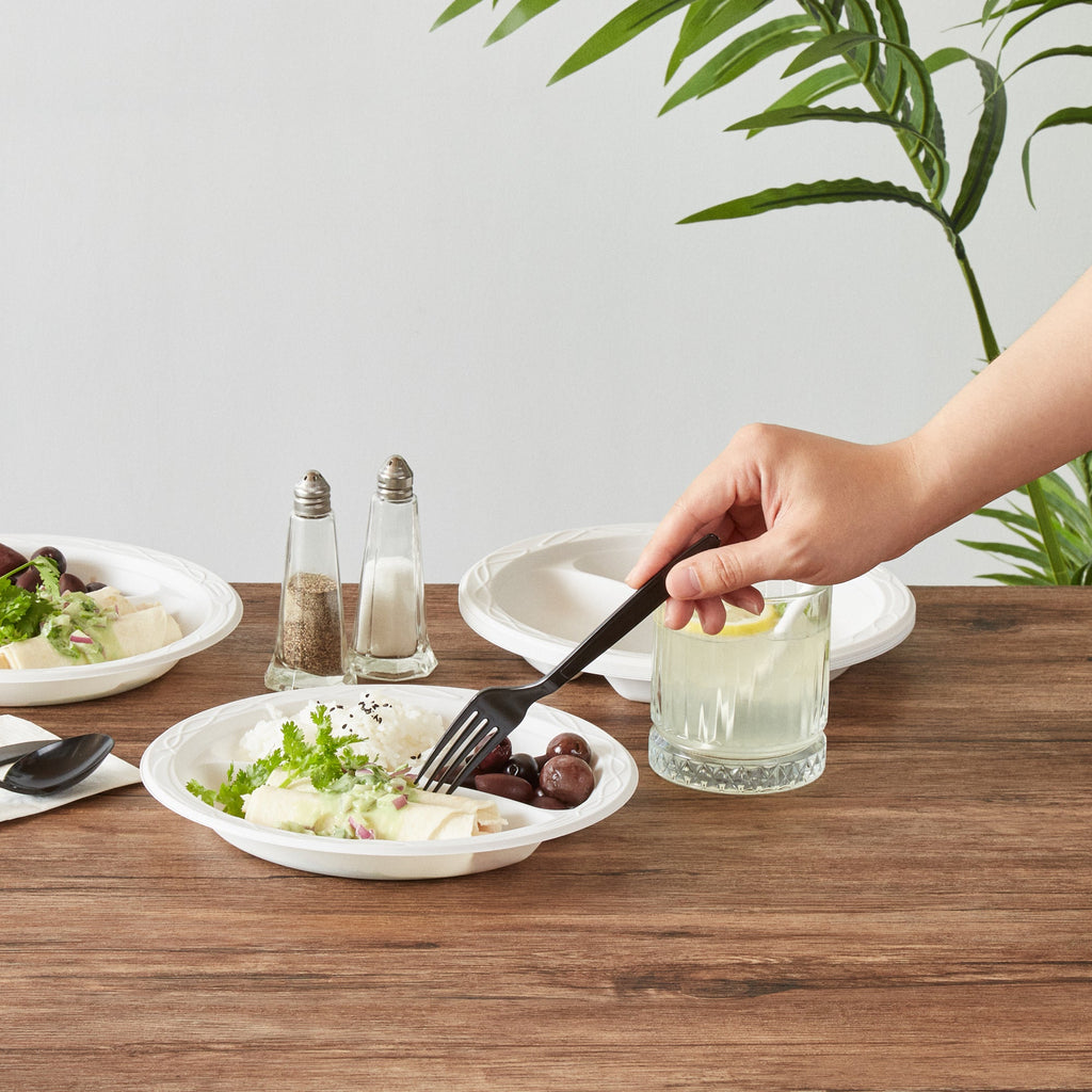 Chef 101 Round White Plastic Plate - 3 Compartments, Microwavable - 9" x 9" x 3/4" - 100 count box