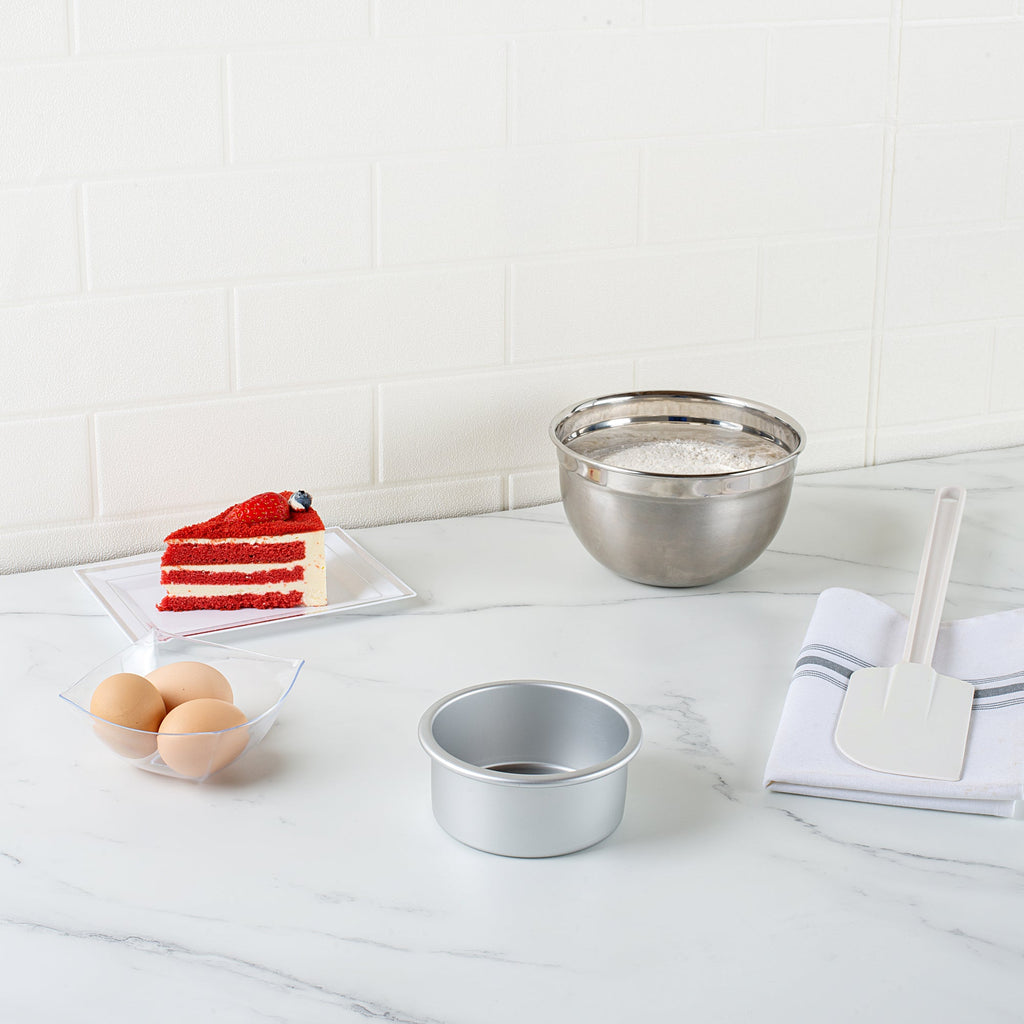 Met Lux Round Aluminum Straight-Sided Cake Pan - 4" x 4" x 2" - 12 count box