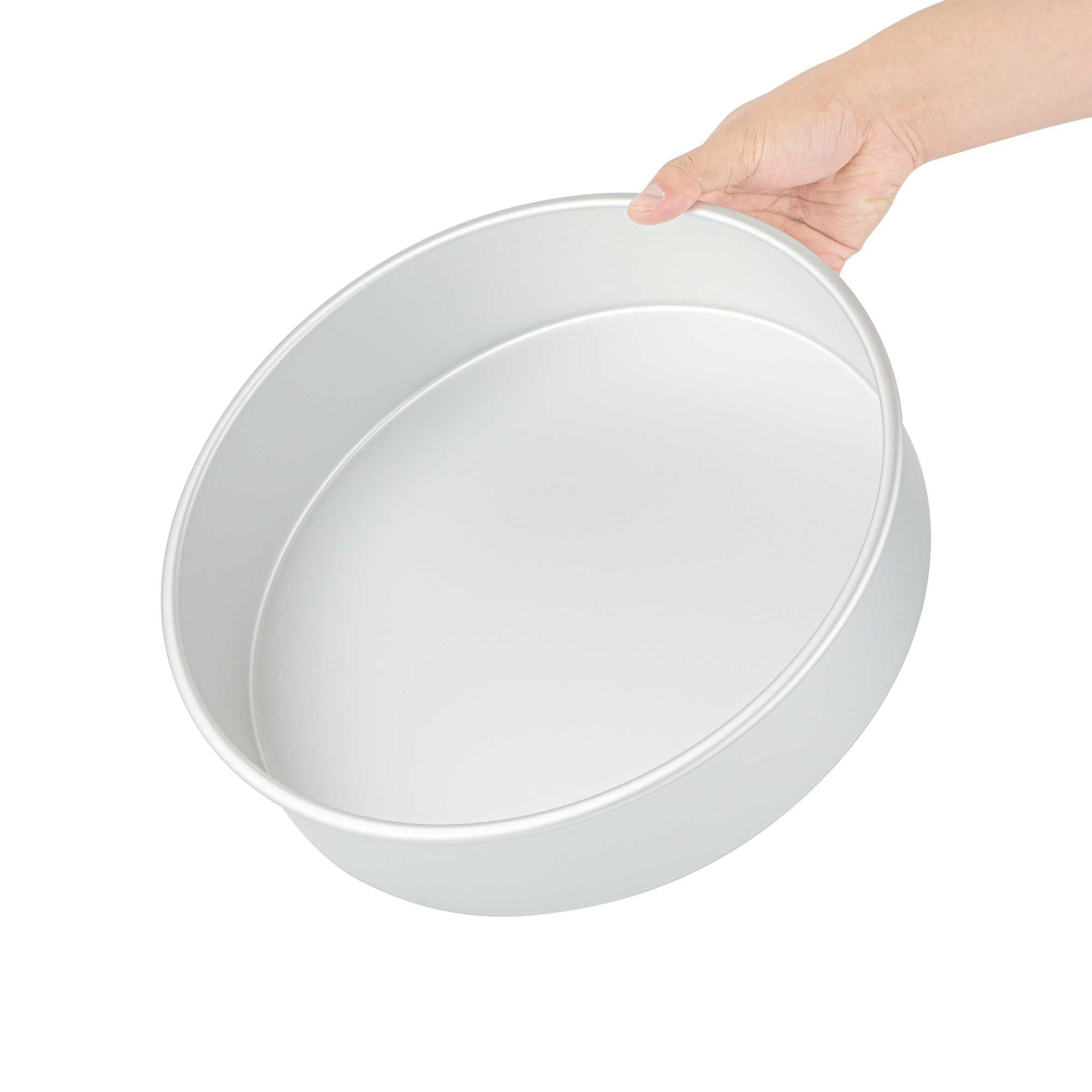 Met Lux Round Aluminum Straight-Sided Cake Pan - 12" x 12" x 3" - 1 count box