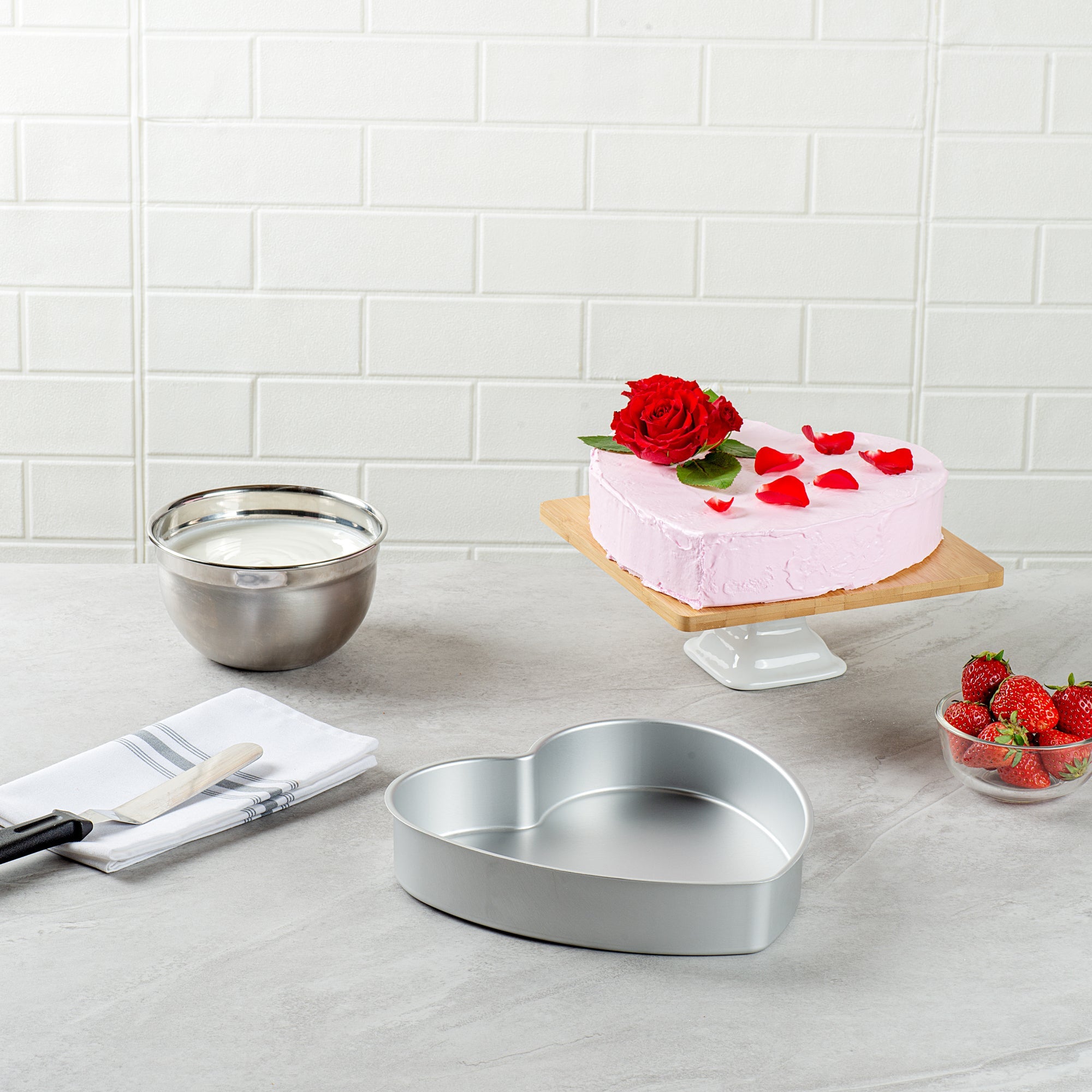 Met Lux Heart Aluminum Cake Pan - 10" x 10" x 2" - 1 count box