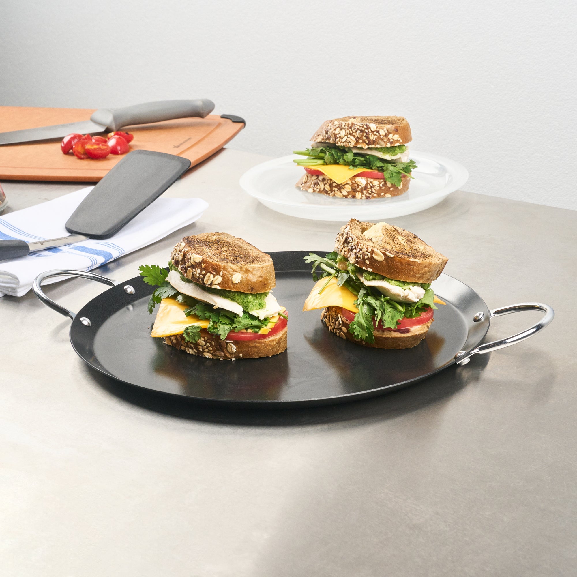 Met Lux Round Carbon Steel Griddle - Non-Stick, with Chrome Handles - 11" - 1 count box