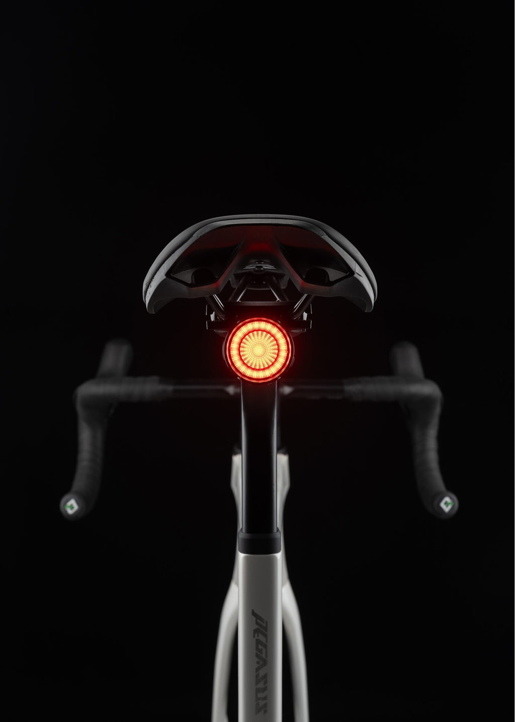 Road To Sky - SUPER6 Rear Light Anti-Lost USB-C