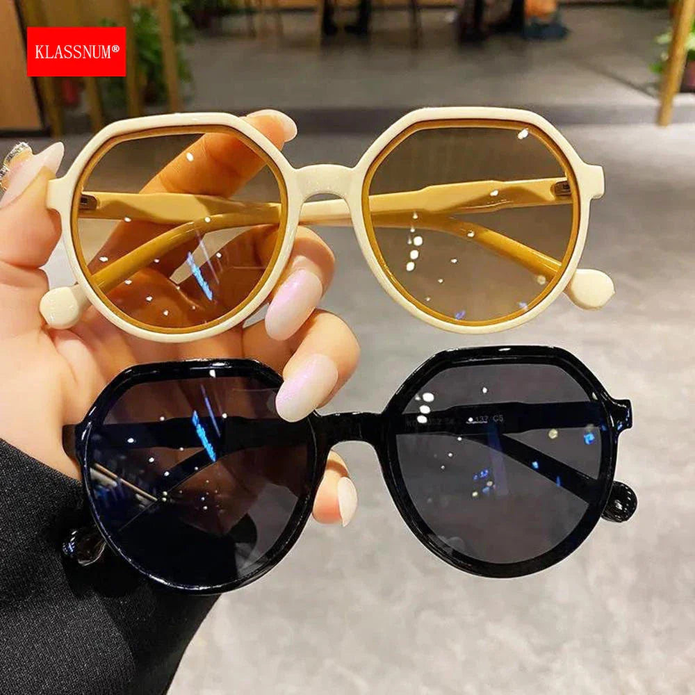 KLASSNUM Women Square Frame Fashion Sunglasses Brand Vintage Travel Sun Glasses Female Eyewear Anti-Glare Driving Sun Glasses