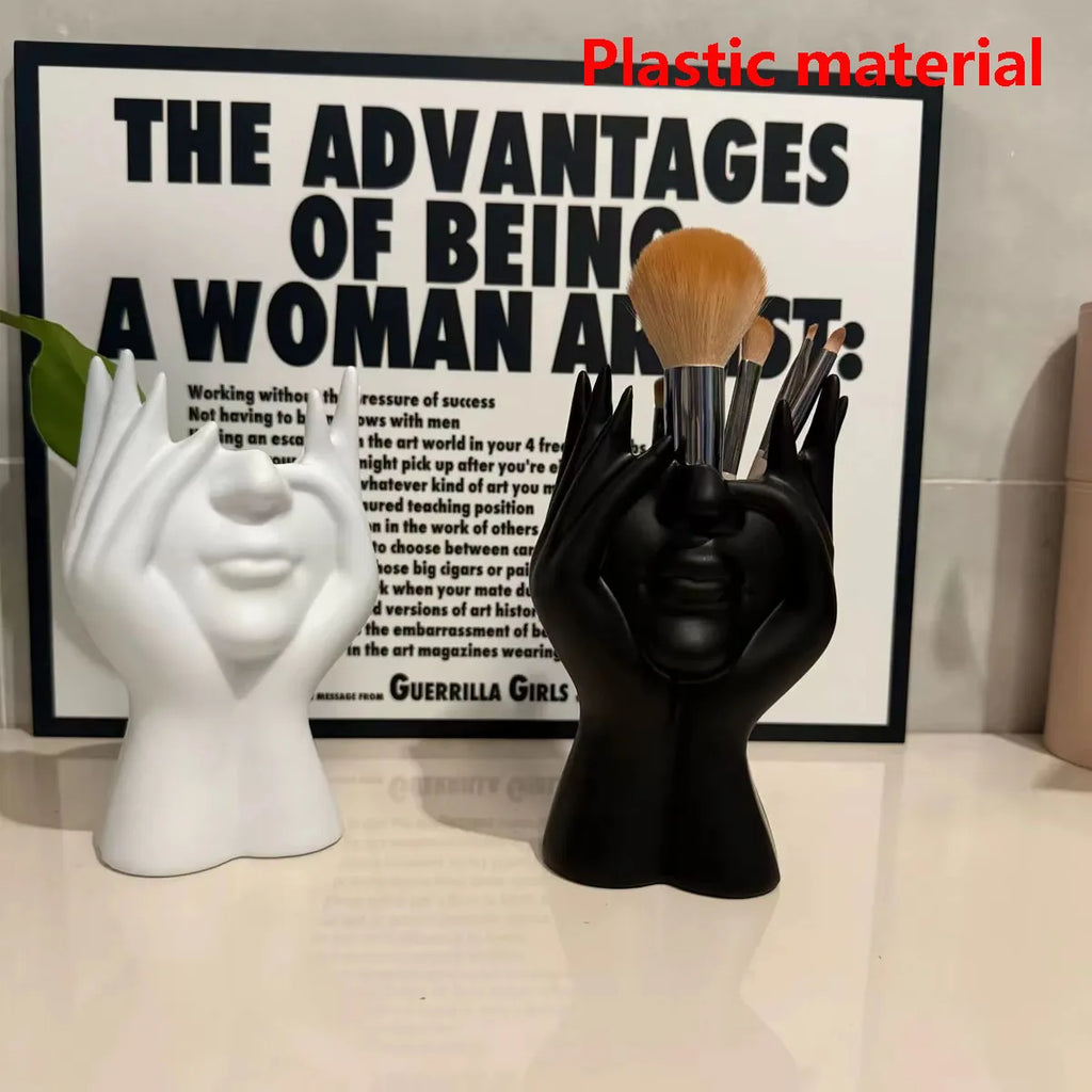 Makeup Brush Holder,Human Face Art Desktop Decoration,Vase,Compatible with Makeup,Eyebrow Pencils,Home Organizer,Plastic Material