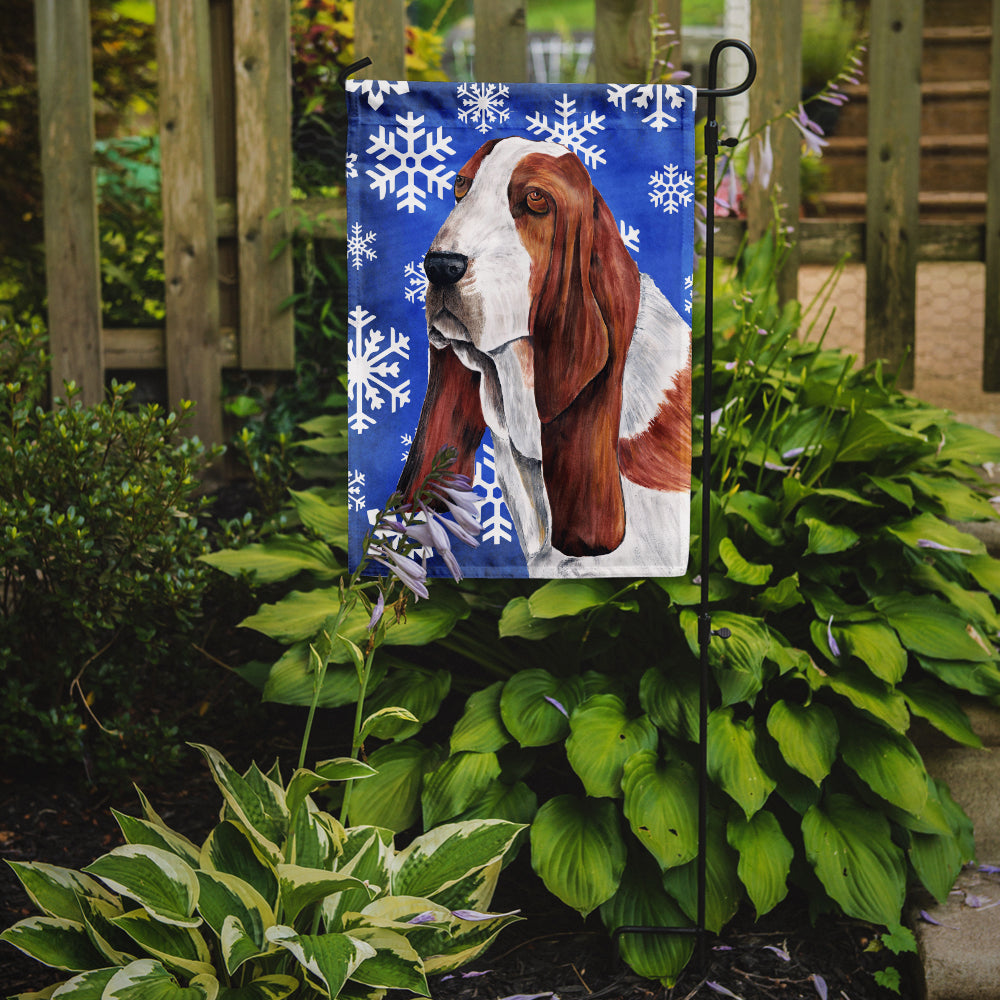 Basset Hound Winter Snowflakes Holiday Garden Flag Mailbox Decorative Yard Banner Outside Patio Artwork for Flower Beds, Garden Size, Multicolor