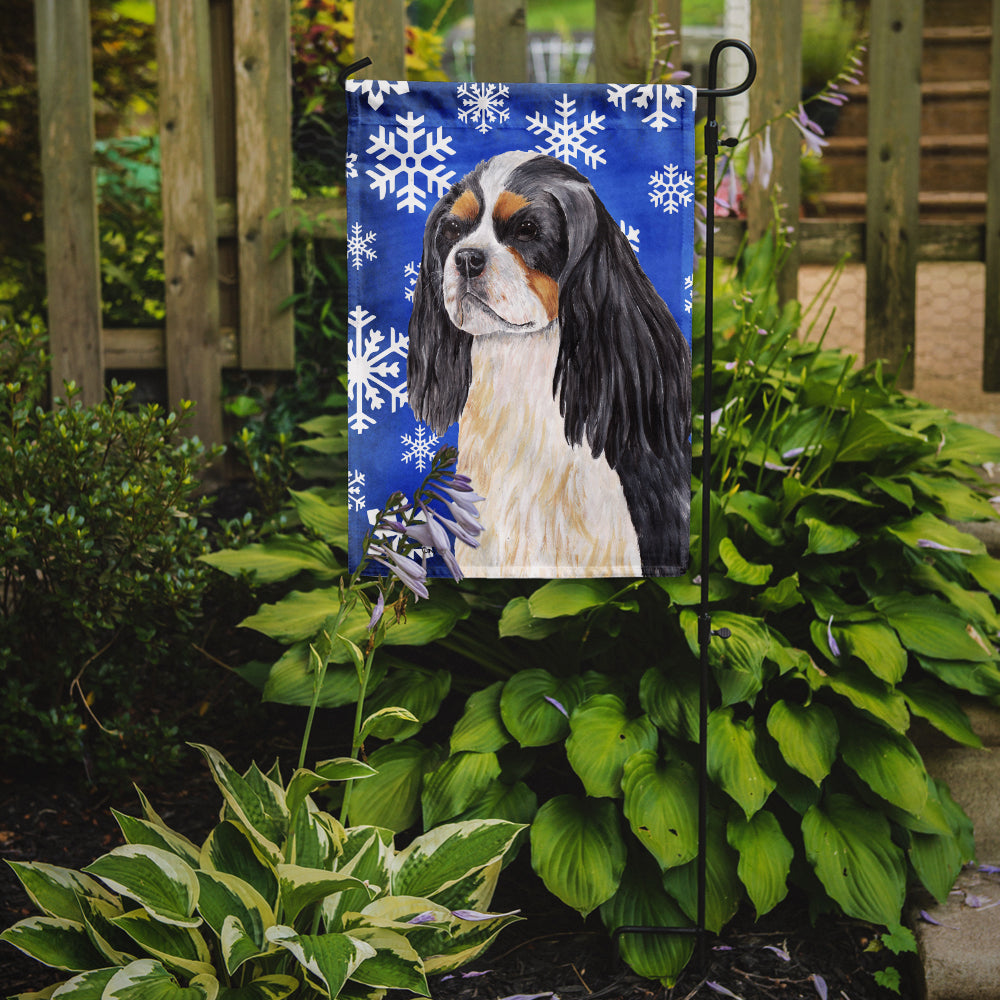 Cavalier Spaniel Winter Snowflakes Holiday Garden Flag Mailbox Decorative Yard Banner Outside Patio Artwork for Flower Beds, Garden Size, Multicolor