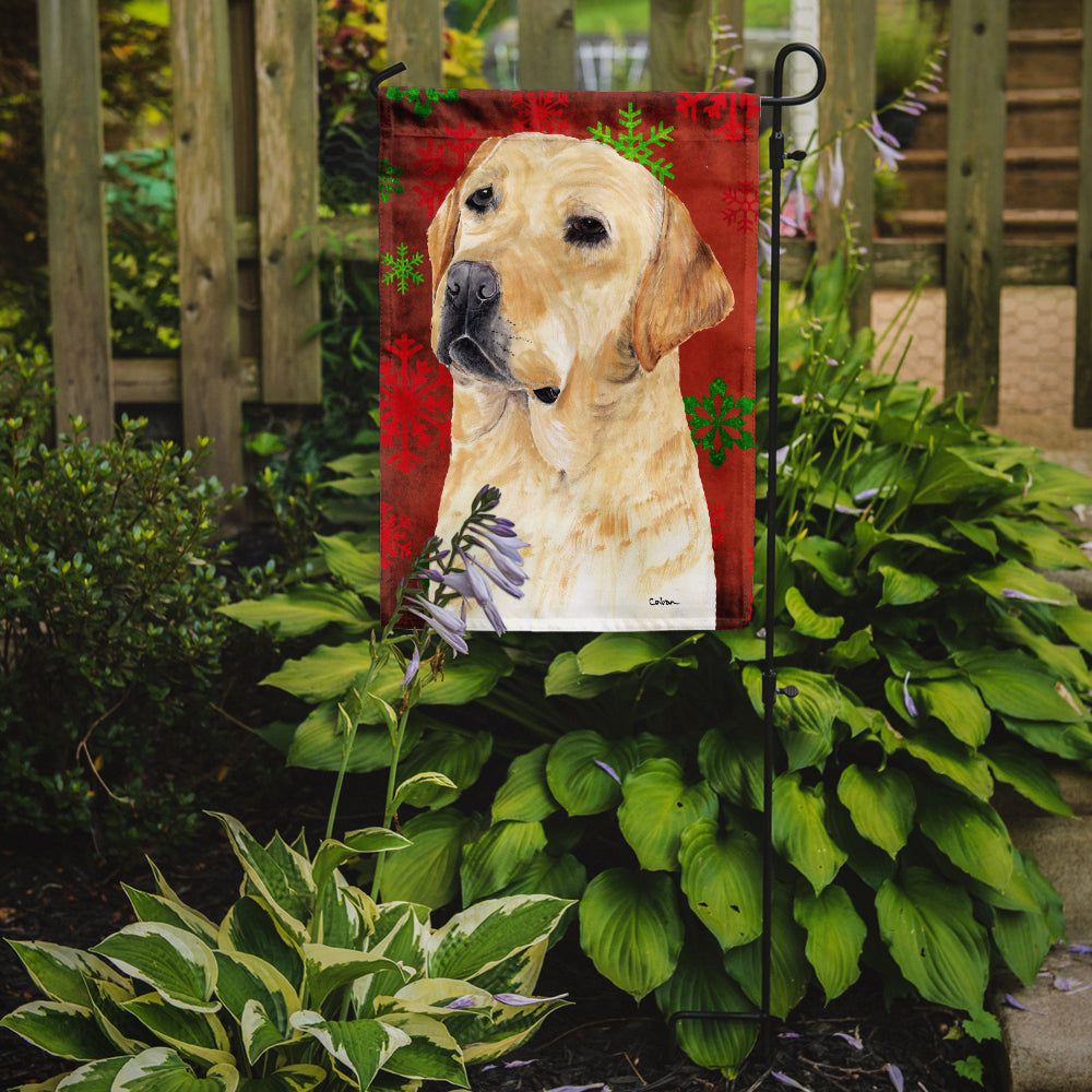 Labrador Red and Green Snowflakes Holiday Christmas Garden Flag Mailbox Decorative Yard Banner Outside Patio Artwork for Flower Beds, Garden Size, Multicolor