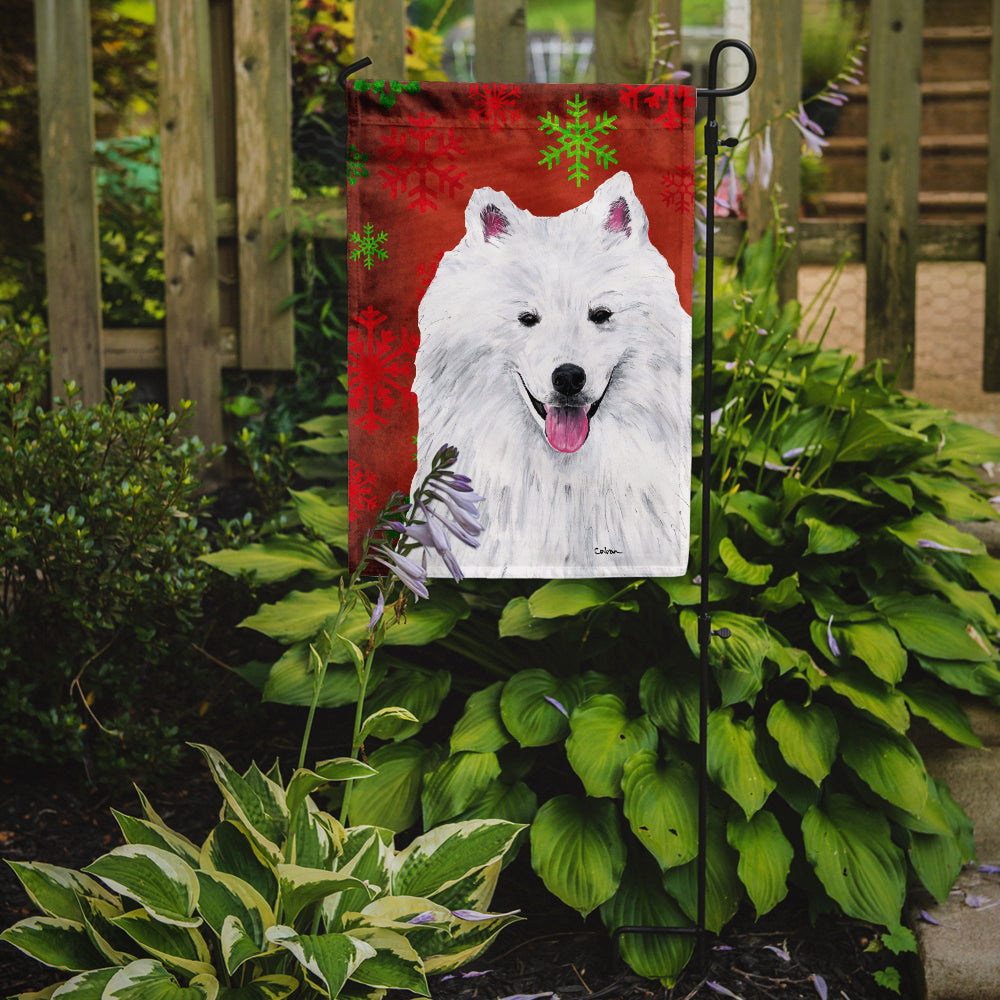 American Eskimo Red and Green Snowflakes Holiday Christmas Garden Flag Mailbox Decorative Yard Banner Outside Patio Artwork for Flower Beds, Garden Size, Multicolor