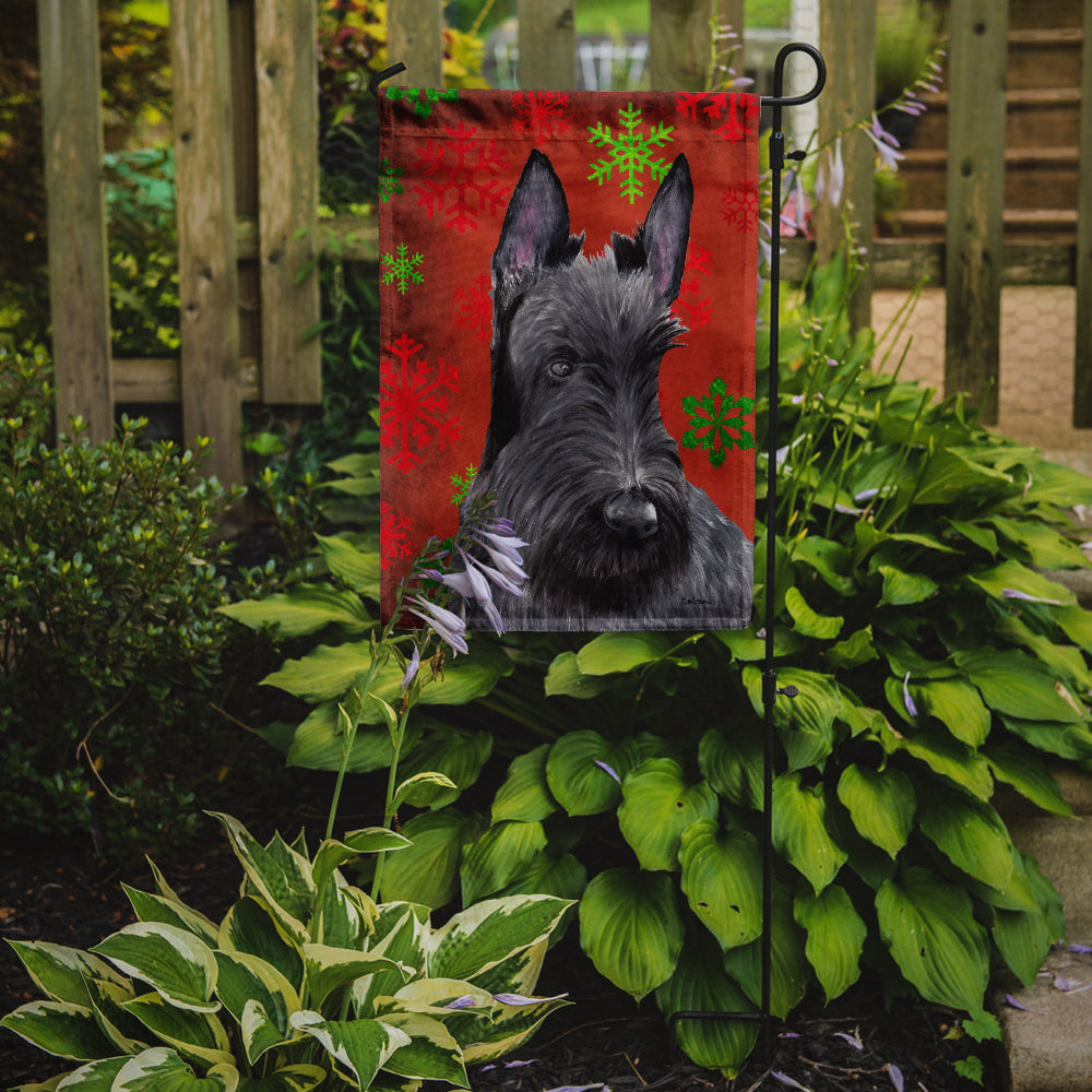 Scottish Terrier Red and Green Snowflakes Holiday Christmas Garden Flag Mailbox Decorative Yard Banner Outside Patio Artwork for Flower Beds, Garden Size, Multicolor