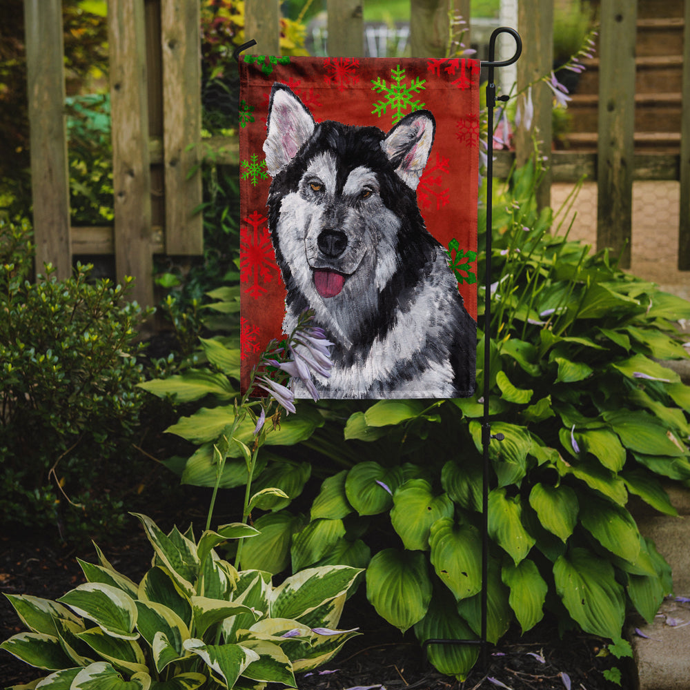 Alaskan Malamute Red Snowflakes Holiday Christmas Garden Flag Mailbox Decorative Yard Banner Outside Patio Artwork for Flower Beds, Garden Size, Multicolor