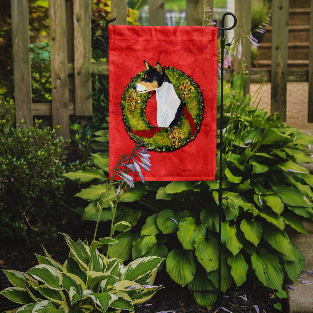 Basenji Cristmas Wreath Garden Flag Mailbox Decorative Yard Banner Outside Patio Artwork for Flower Beds, Garden Size, Multicolor