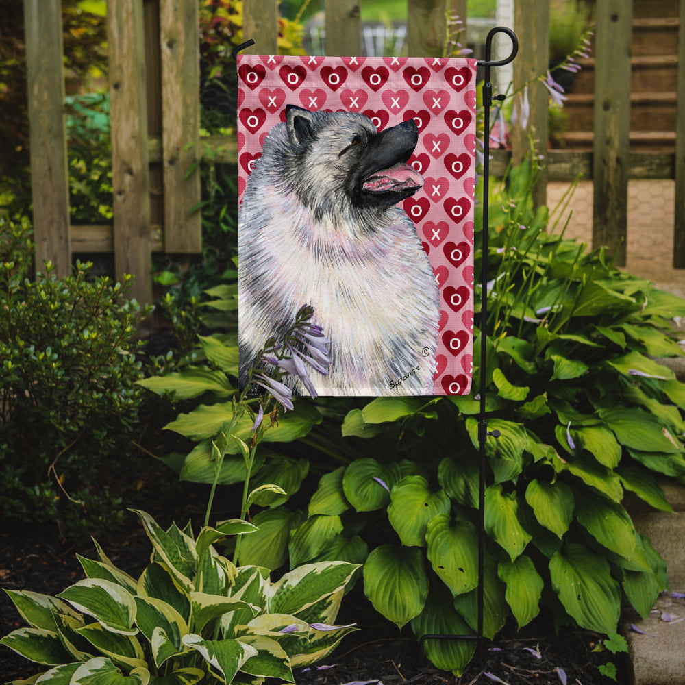 Keeshond Hearts Love and Valentine's Day Portrait Garden Flag Mailbox Decorative Yard Banner Outside Patio Artwork for Flower Beds, Garden Size, Multicolor