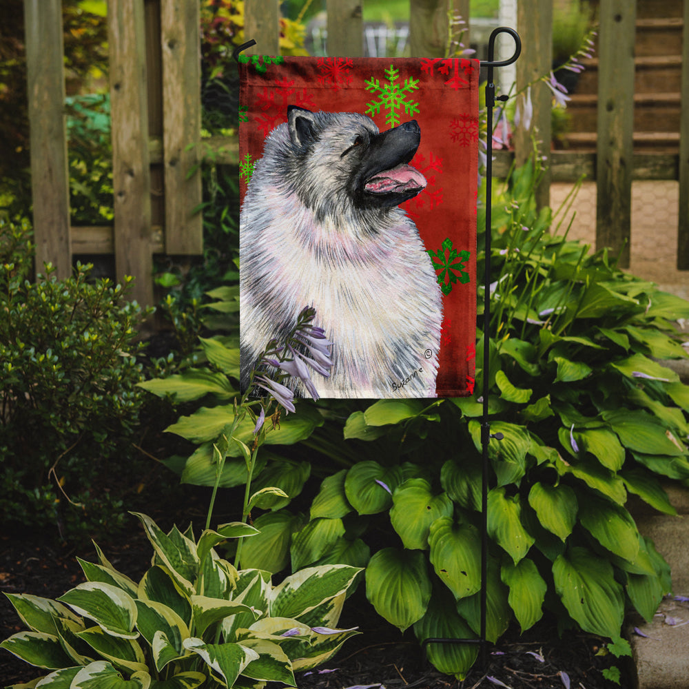 Keeshond Red and Green Snowflakes Holiday Christmas Garden Flag Mailbox Decorative Yard Banner Outside Patio Artwork for Flower Beds, Garden Size, Multicolor