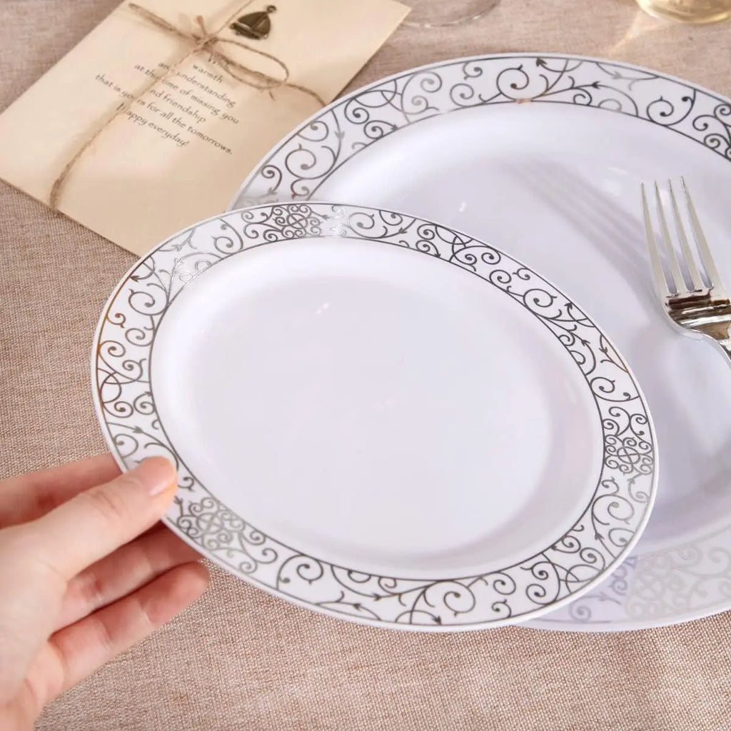 700 Disposable Plastic Dinnerware Set For 100 Guests Plates Cups Napkins Cutlery