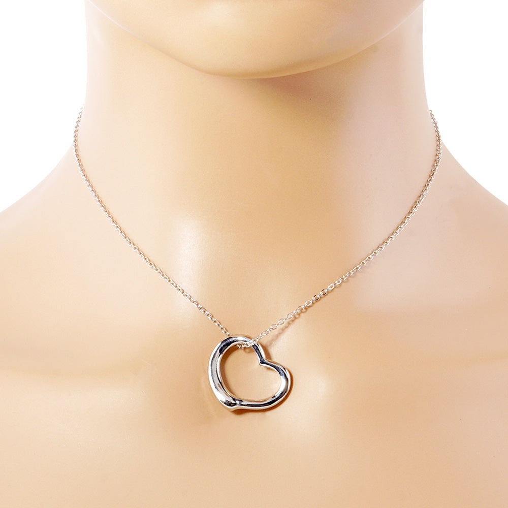 Metal Heart Cut out Pendant Necklace
