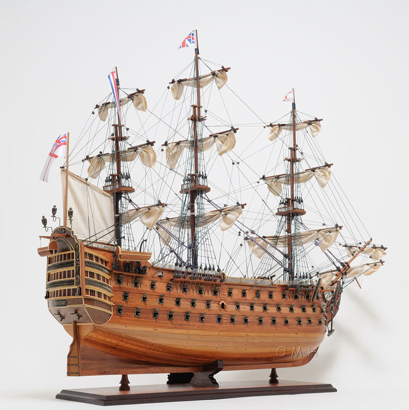 HMS Victory Large With Table Top Display Case