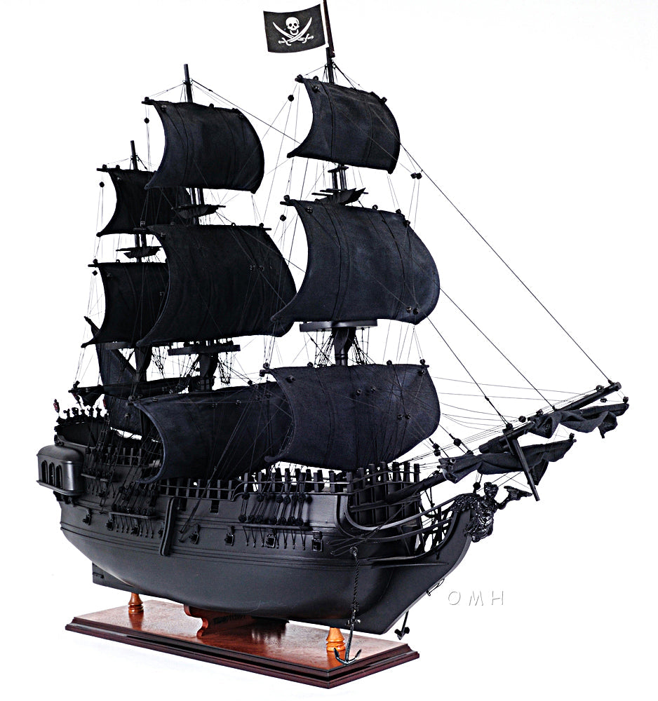 Black Pearl Pirate Ship Midsize With Display Case Front Open