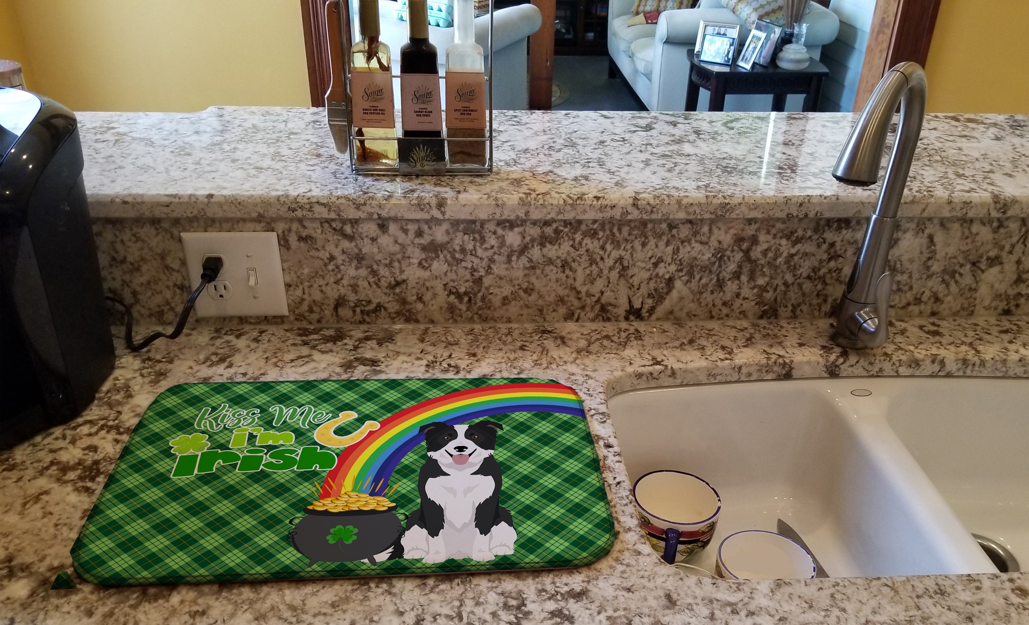 Black and White Border Collie St. Patrick's Day Dish Drying Mat Absorbent Dish Drying Mat Pad for Kitchen Counter Dish Drainer Mat for Countertop, 14 x 21", Multicolor