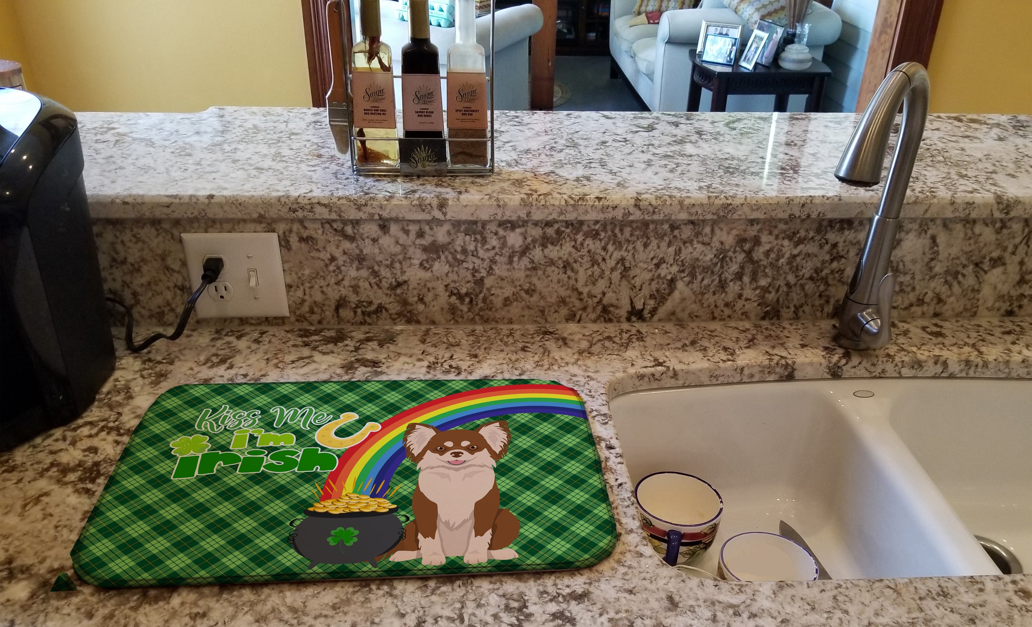 Longhaired Chocolate and White Chihuahua St. Patrick's Day Dish Drying Mat Absorbent Dish Drying Mat Pad for Kitchen Counter Dish Drainer Mat for Countertop, 14 x 21", Multicolor