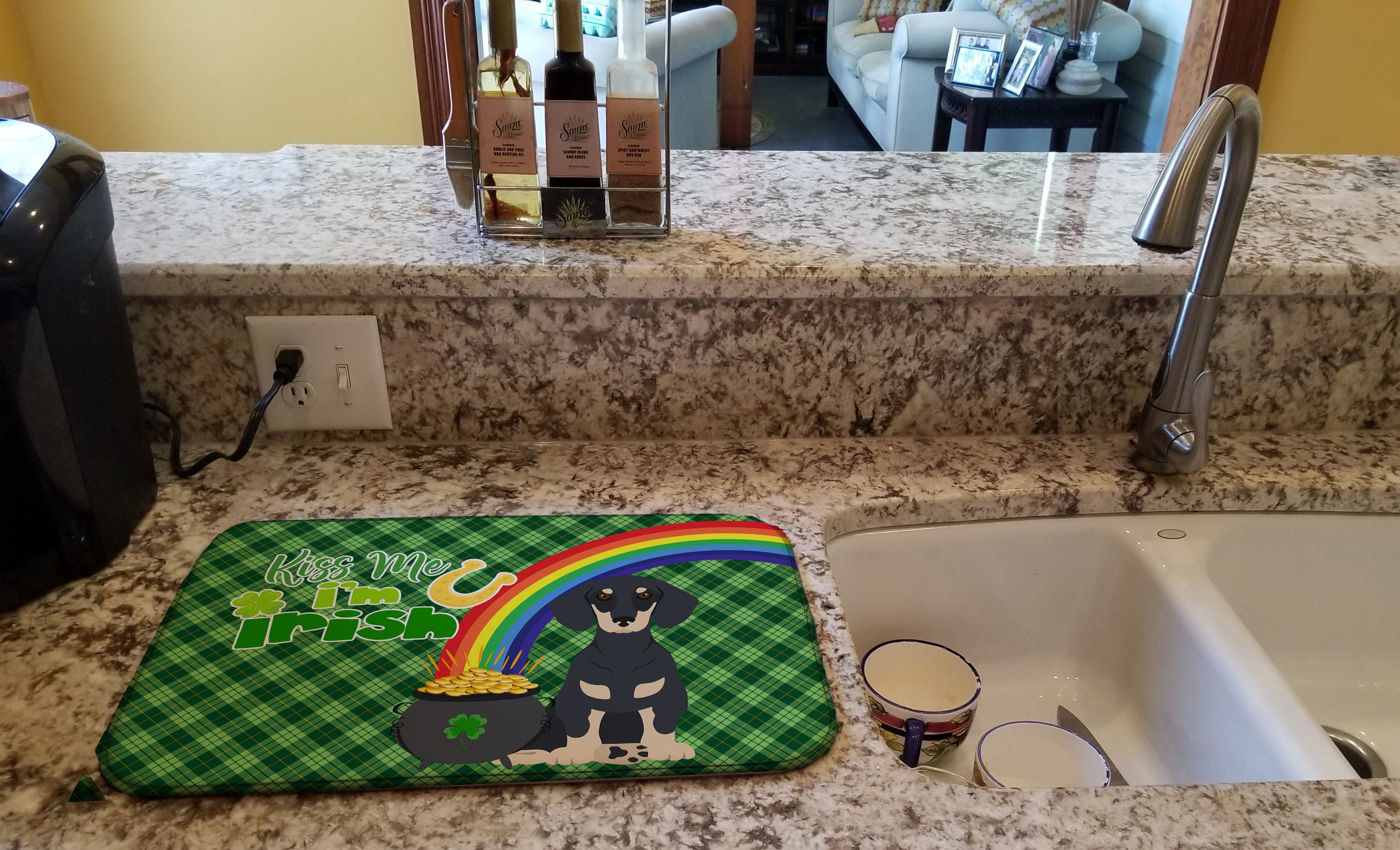 Black and Cream Dachshund St. Patrick's Day Dish Drying Mat Absorbent Dish Drying Mat Pad for Kitchen Counter Dish Drainer Mat for Countertop, 14 x 21", Multicolor