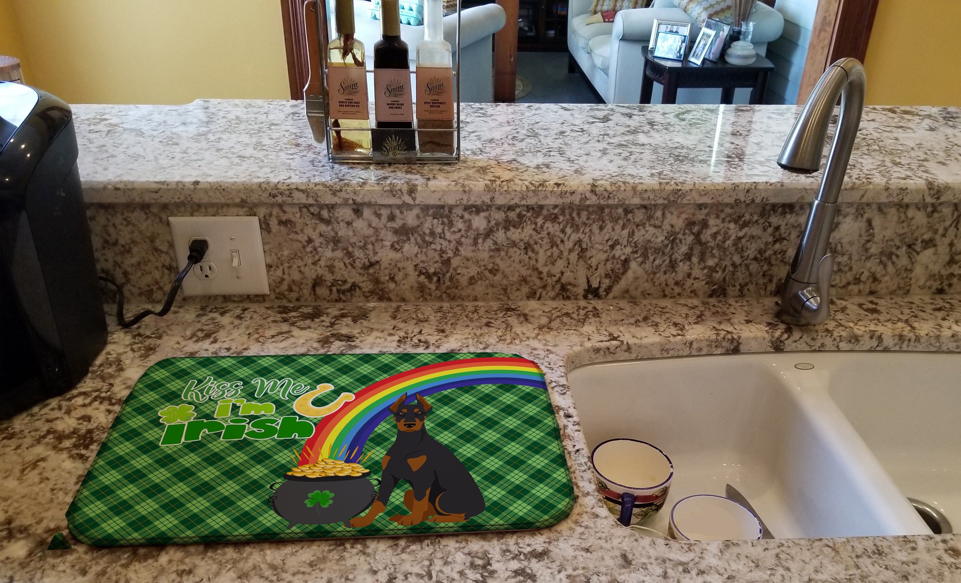 Black and Tan Doberman Pinscher St. Patrick's Day Dish Drying Mat Absorbent Dish Drying Mat Pad for Kitchen Counter Dish Drainer Mat for Countertop, 14 x 21", Multicolor