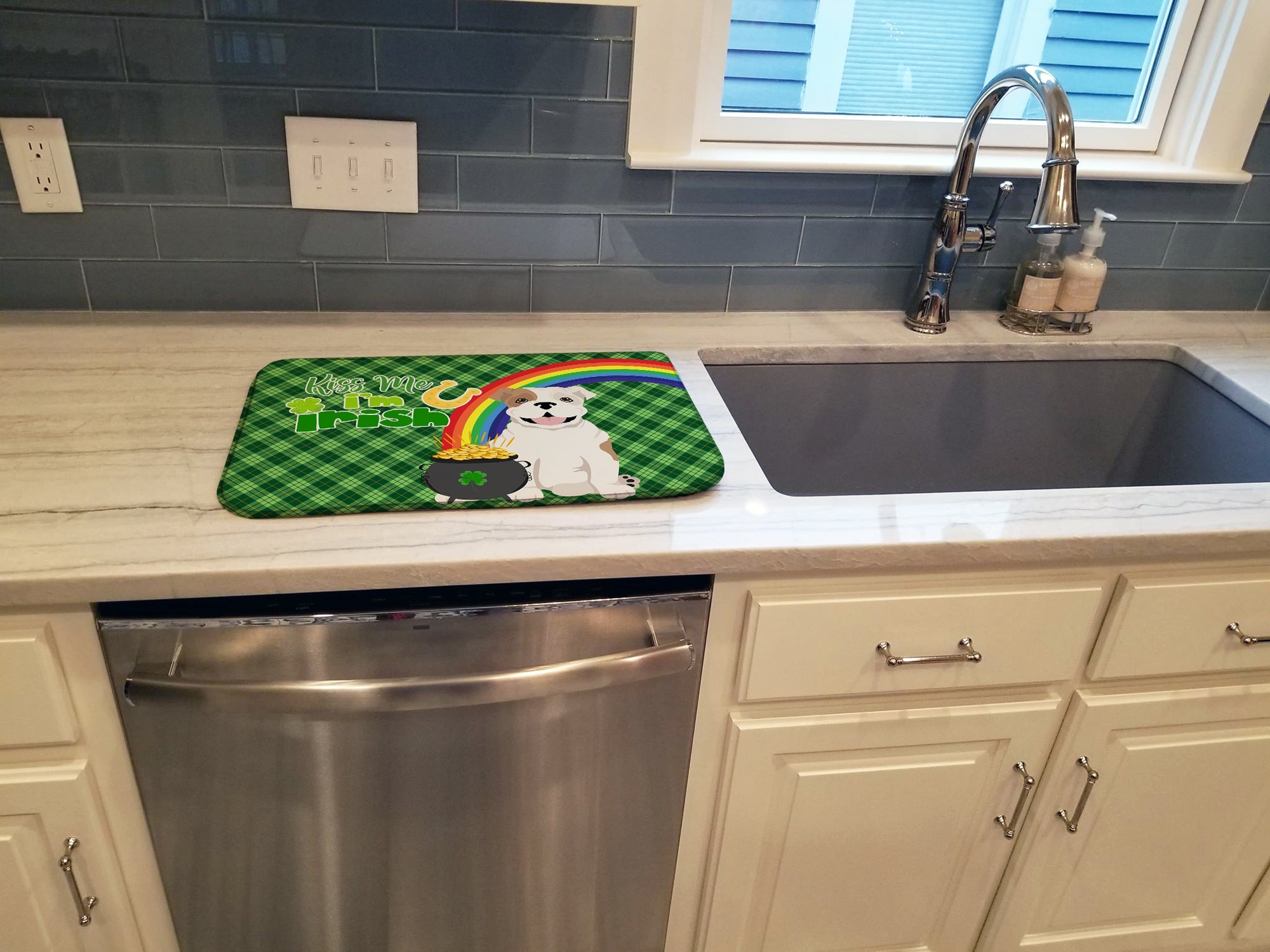 Piebald English Bulldog St. Patrick's Day Dish Drying Mat Absorbent Dish Drying Mat Pad for Kitchen Counter Dish Drainer Mat for Countertop, 14 x 21", Multicolor