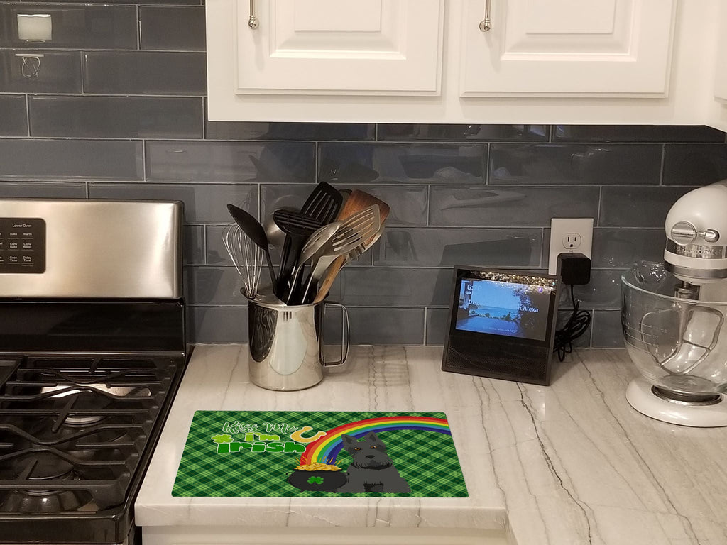 Black Scottish Terrier St. Patrick's Day Cutting Board Tempered Glass Kitchen Cutting Surface, Heat Resistant Chopping, Non-Slip Feet, Food Prep & Serving