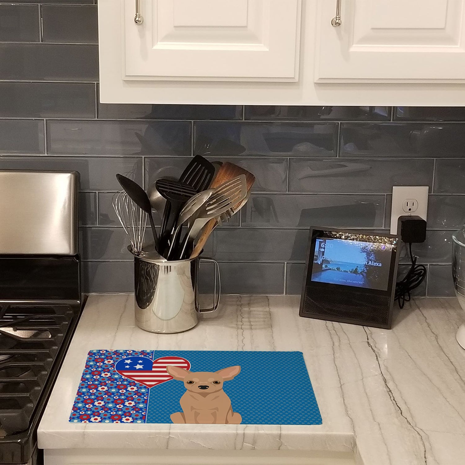 Cream Chihuahua USA American Cutting Board Tempered Glass Kitchen Cutting Surface, Heat Resistant Chopping, Non-Slip Feet, Food Prep & Serving