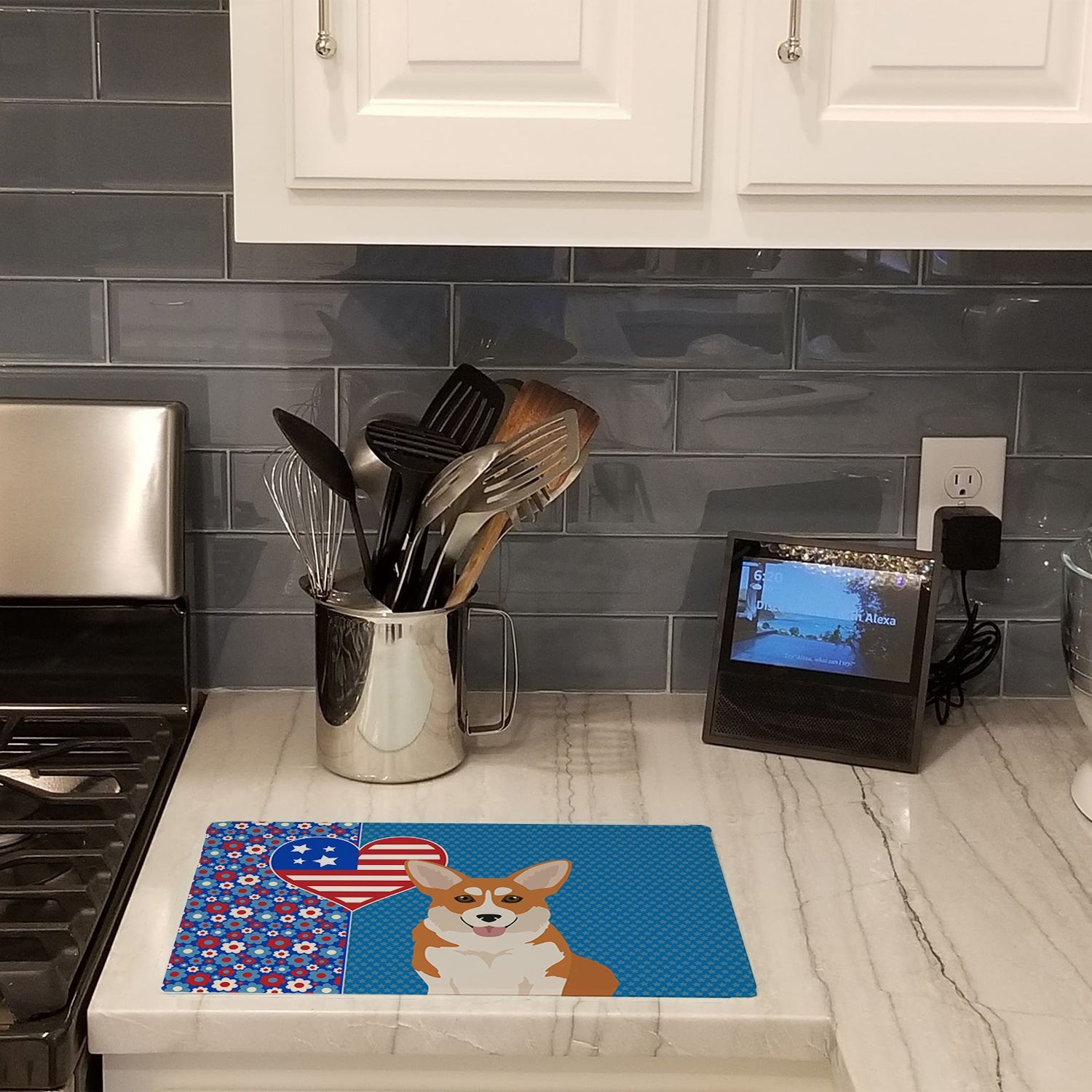 Red Pembroke Corgi USA American Cutting Board Tempered Glass Kitchen Cutting Surface, Heat Resistant Chopping, Non-Slip Feet, Food Prep & Serving