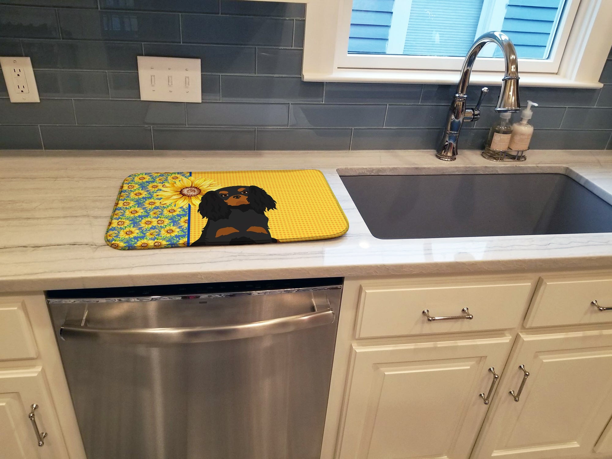 Summer Sunflowers Black and Tan Cavalier Spaniel Dish Drying Mat Absorbent Dish Drying Mat Pad for Kitchen Counter Dish Drainer Mat for Countertop, 14 x 21", Multicolor