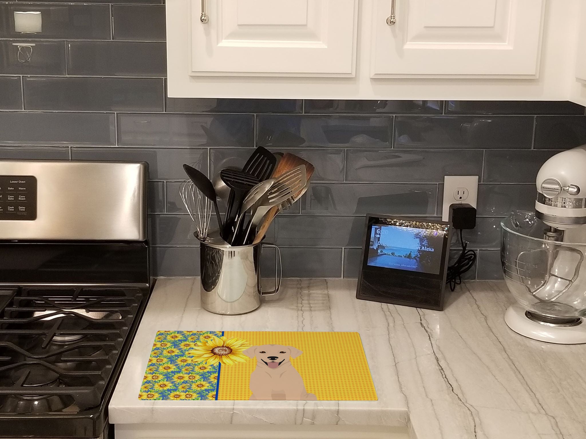Summer Sunflowers Yellow Labrador Retriever Cutting Board Tempered Glass Kitchen Cutting Surface, Heat Resistant Chopping, Non-Slip Feet, Food Prep & Serving