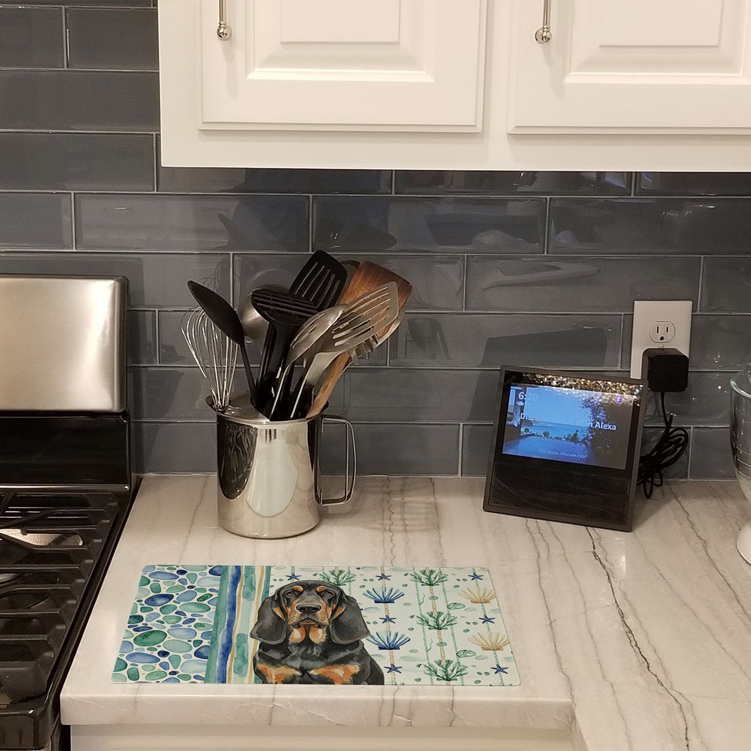Black and Tan Bloodhound Coastal Sea Glass Cutting Board Tempered Glass Kitchen Cutting Surface, Heat Resistant Chopping, Non-Slip Feet, Food Prep & Serving