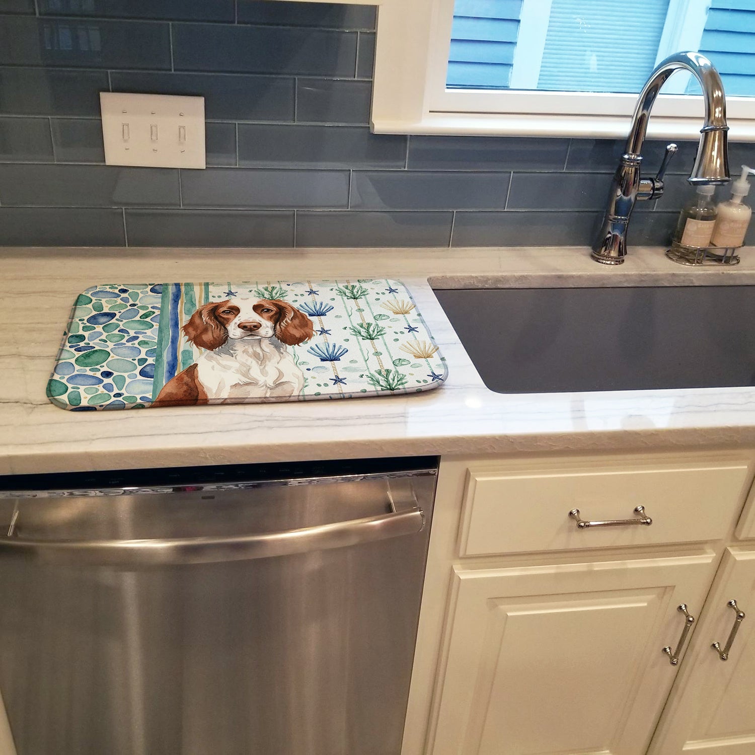 Liver and White English Springer Spaniel Coastal Sea Glass Dish Drying Mat Absorbent Dish Drying Mat Pad for Kitchen Counter Dish Drainer Mat for Countertop, 14 x 21", Multicolor