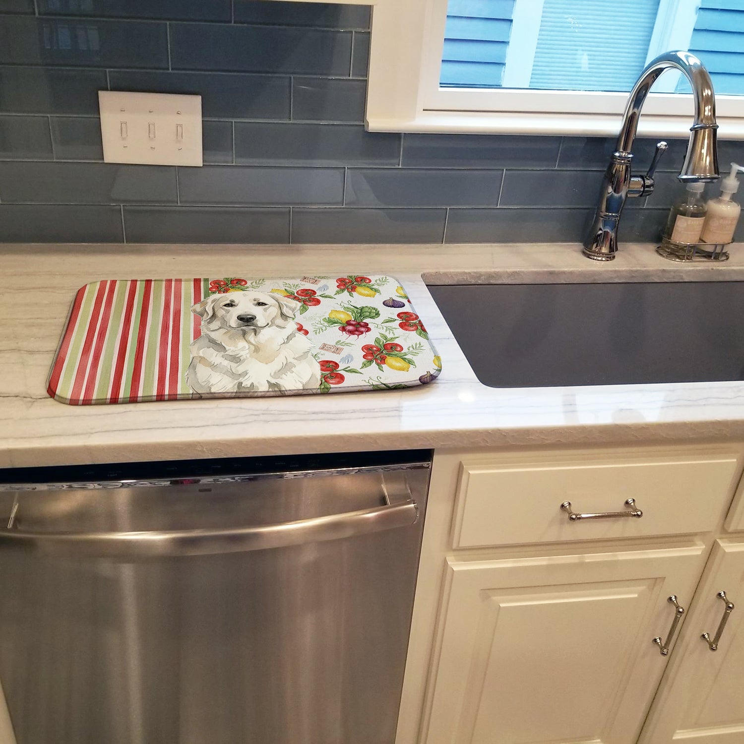 White Great Pyrenees Vegetables Dish Drying Mat Absorbent Dish Drying Mat Pad for Kitchen Counter Dish Drainer Mat for Countertop, 14 x 21", Multicolor