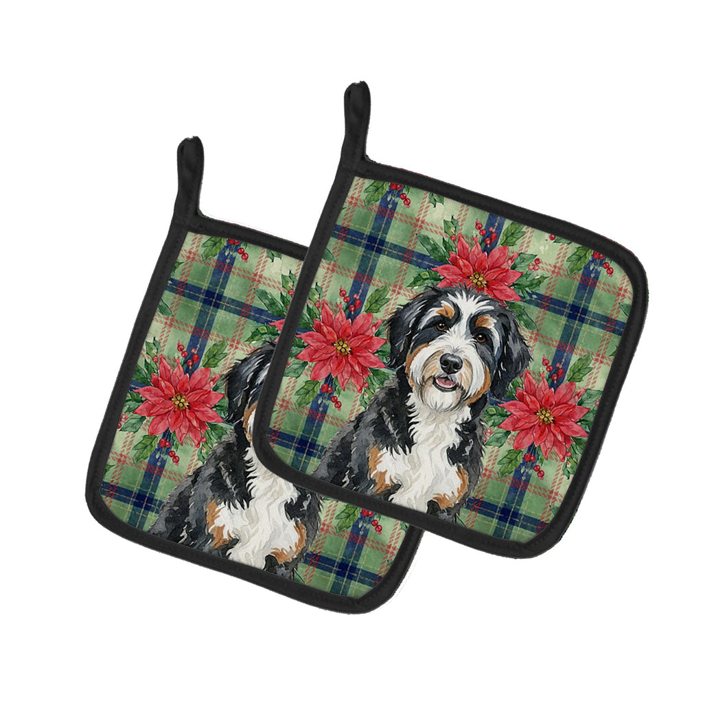 Berndoodle Christmas PoinsettIas Pot Holder Set of 2 Heat Resistant Quilted Hot Pads 7.5 x 7.5 Inch, Insulated Kitchen Trivets for Cooking & Baking