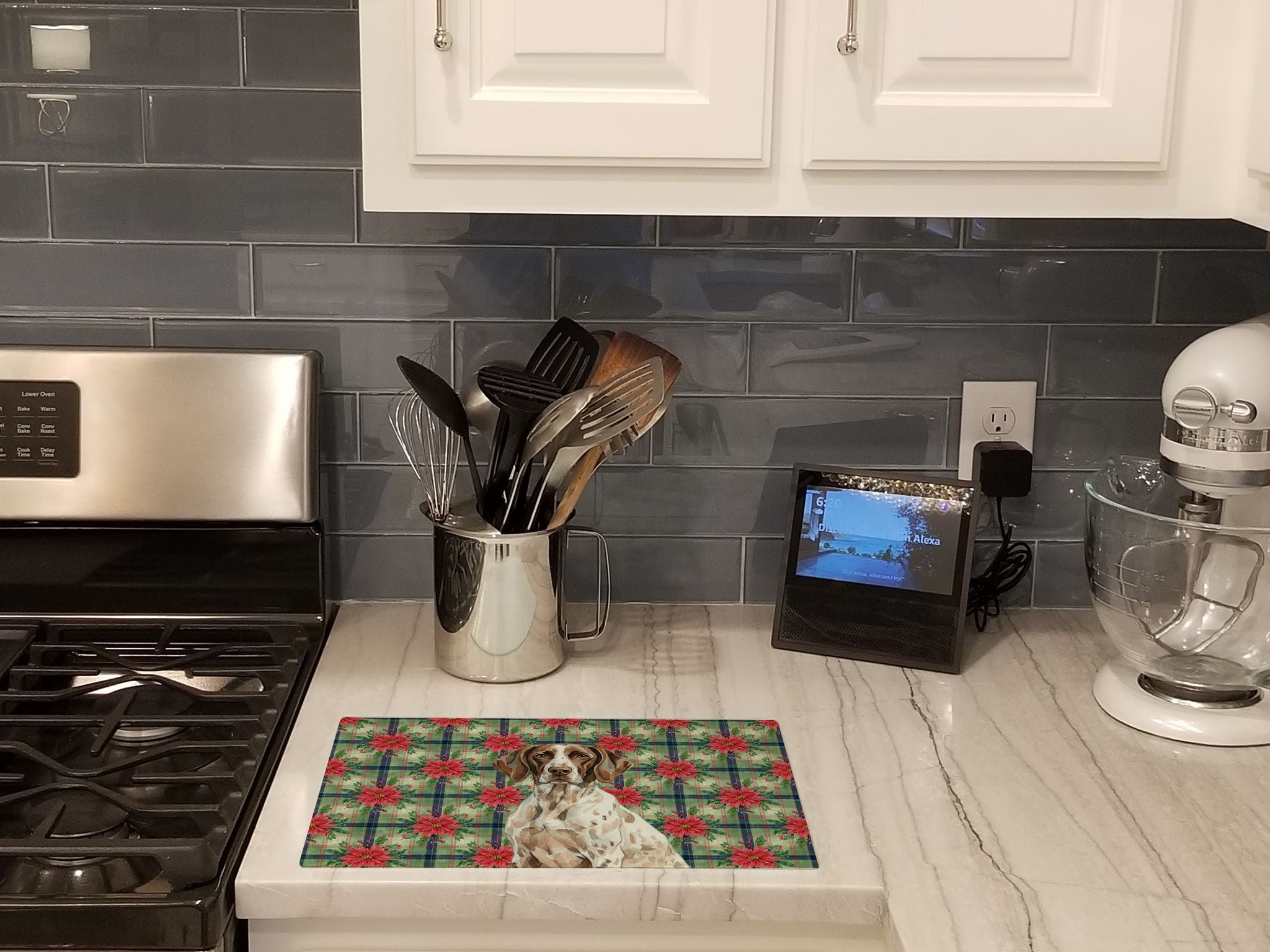 German Shorthaired Pointer Christmas PoinsettIas Cutting Board Tempered Glass Kitchen Cutting Surface, Heat Resistant Chopping, Non-Slip Feet, Food Prep & Serving