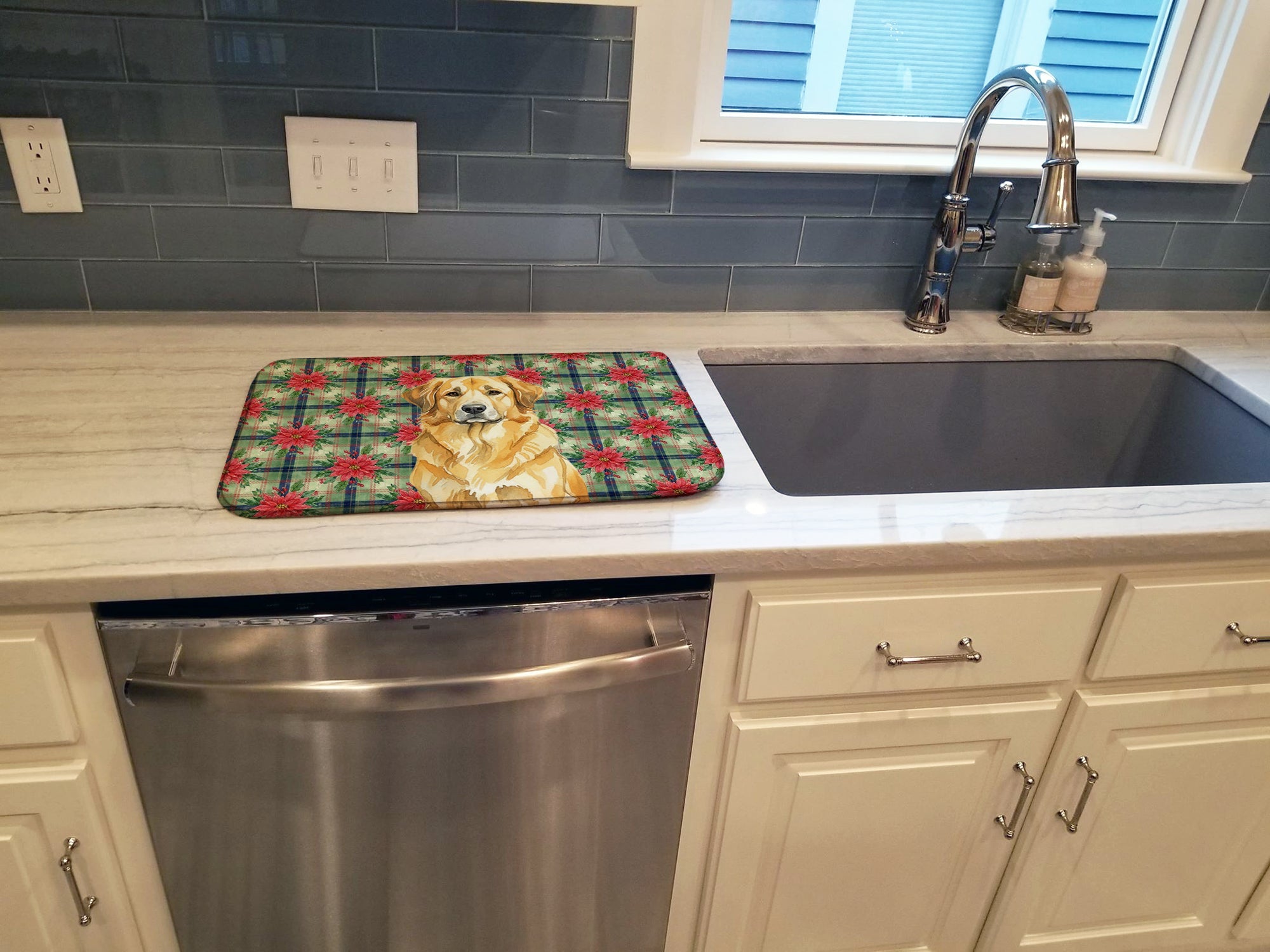 Lion Yellow Leonberger Christmas PoinsettIas Dish Drying Mat Absorbent Dish Drying Mat Pad for Kitchen Counter Dish Drainer Mat for Countertop, 14 x 21", Multicolor