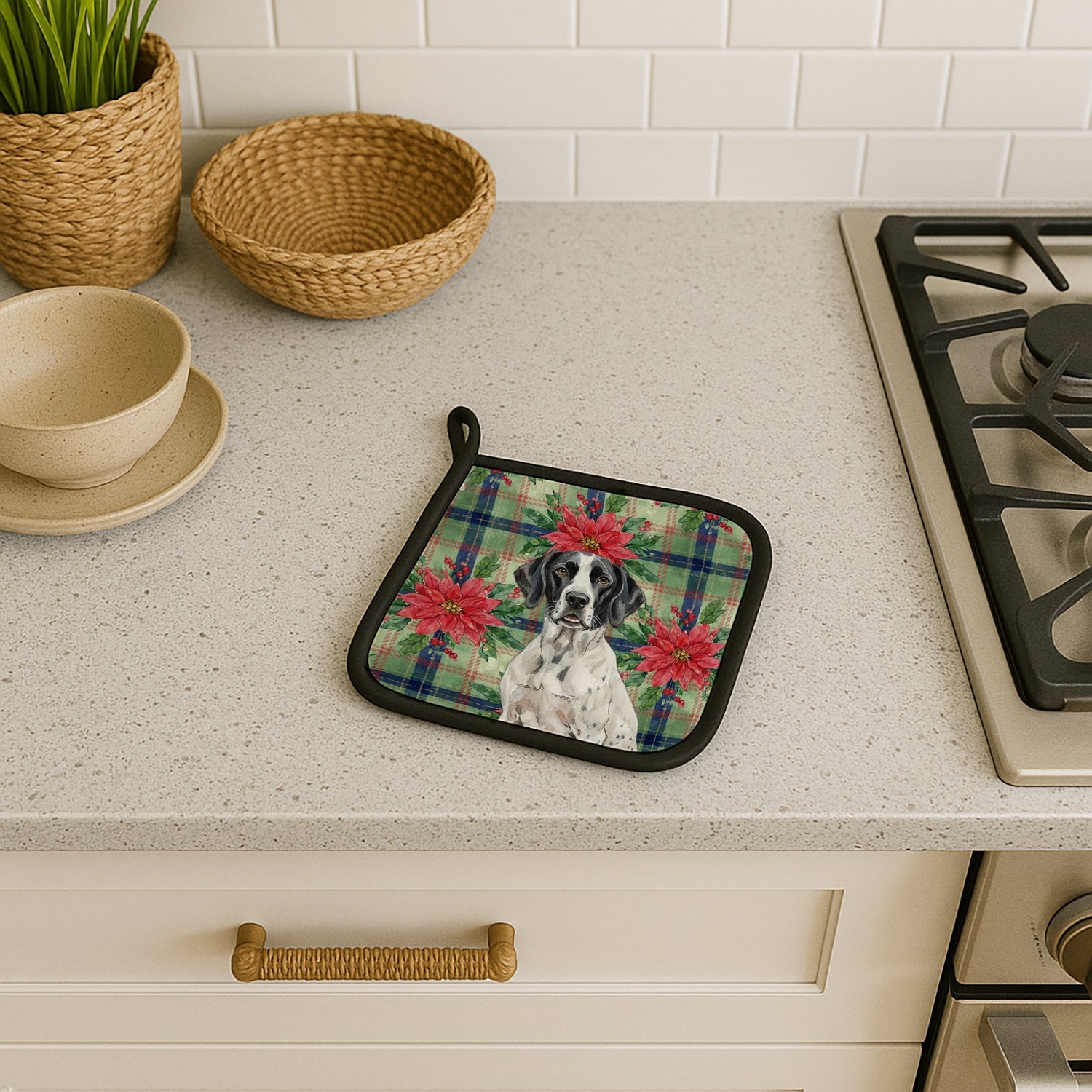 Black and White Pointer Christmas PoinsettIas Pot Holder Set of 2 Heat Resistant Quilted Hot Pads 7.5 x 7.5 Inch, Insulated Kitchen Trivets for Cooking & Baking