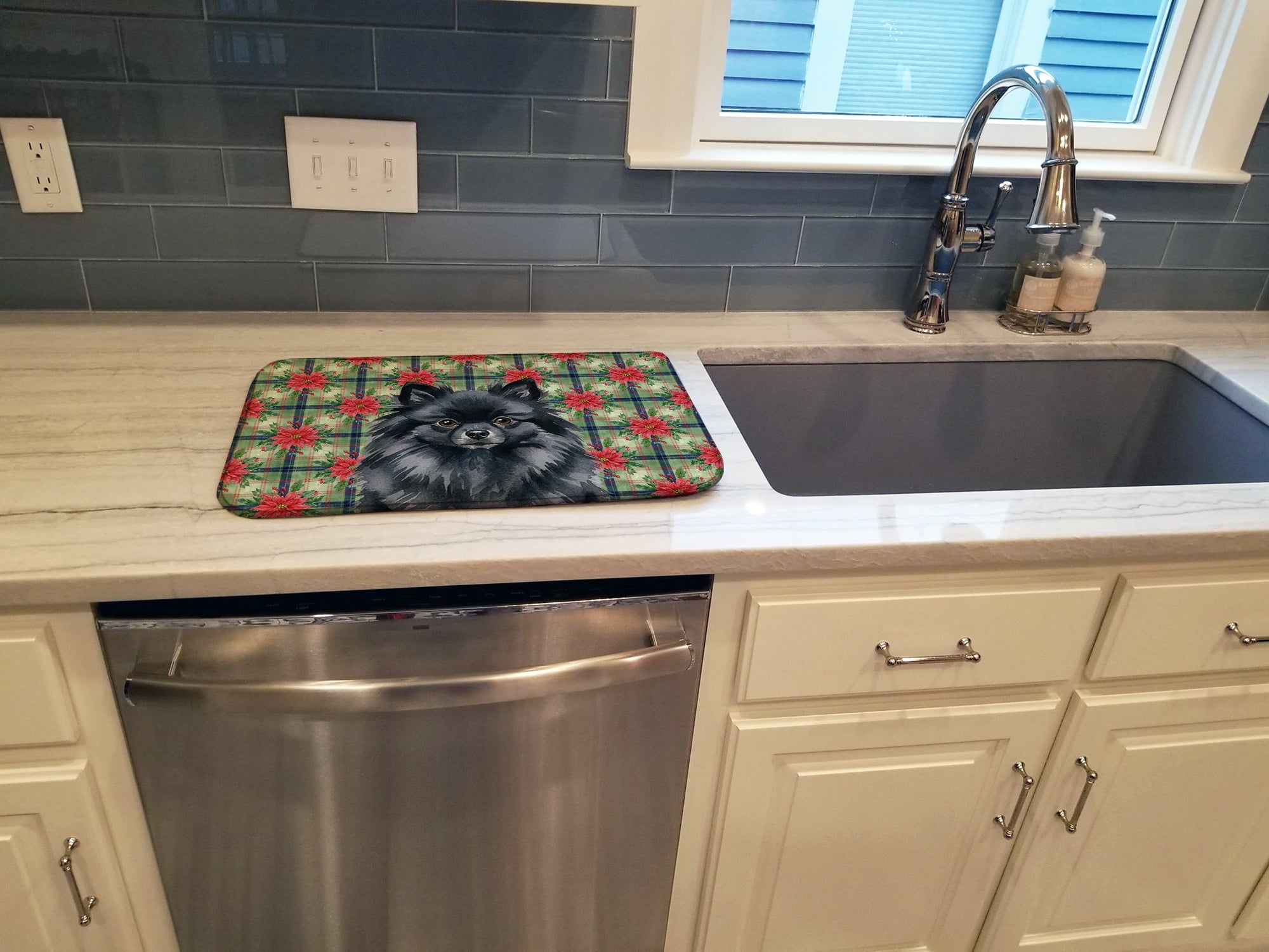 Black Pomeranian Christmas PoinsettIas Dish Drying Mat Absorbent Dish Drying Mat Pad for Kitchen Counter Dish Drainer Mat for Countertop, 14 x 21", Multicolor